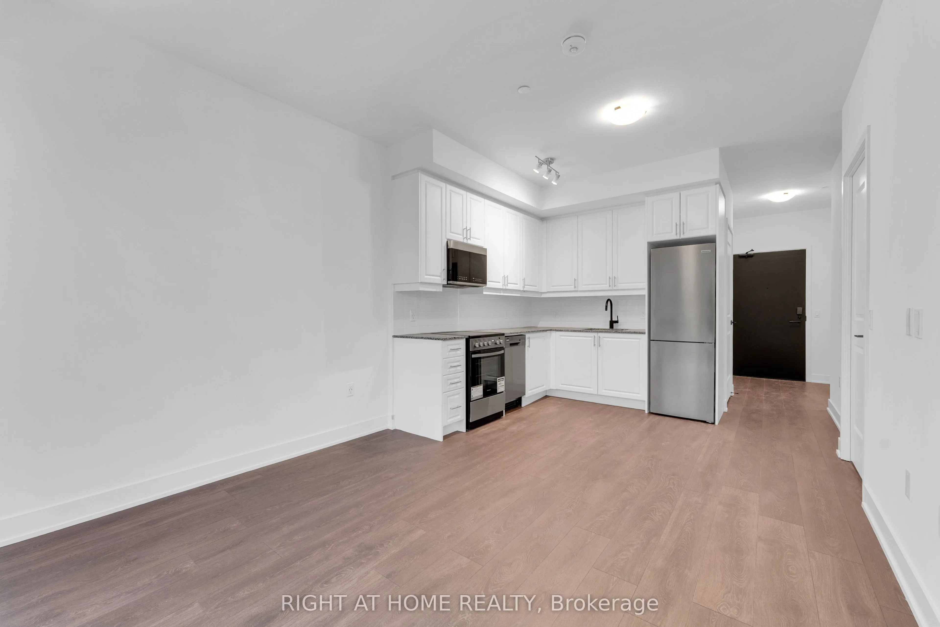 2343 Khalsa Gate, #833