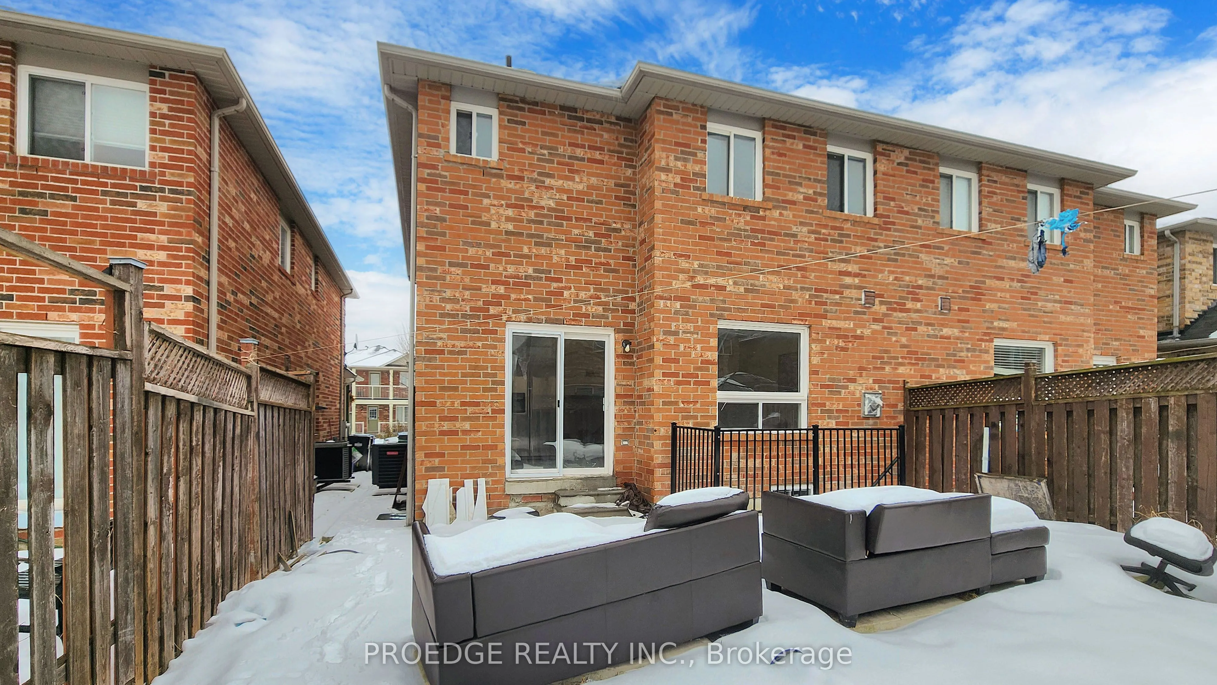 31 Luella Crescent