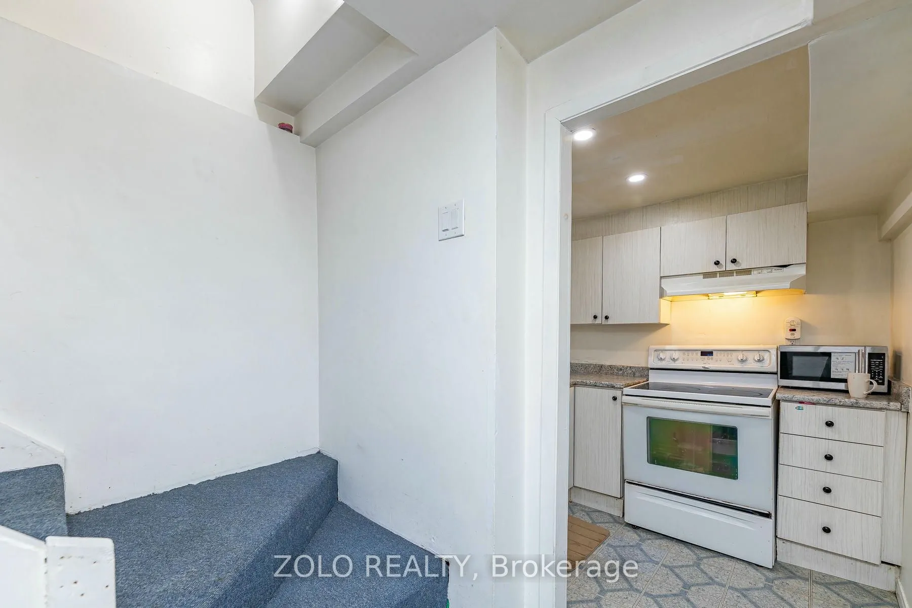 51 Newbridge Crescent