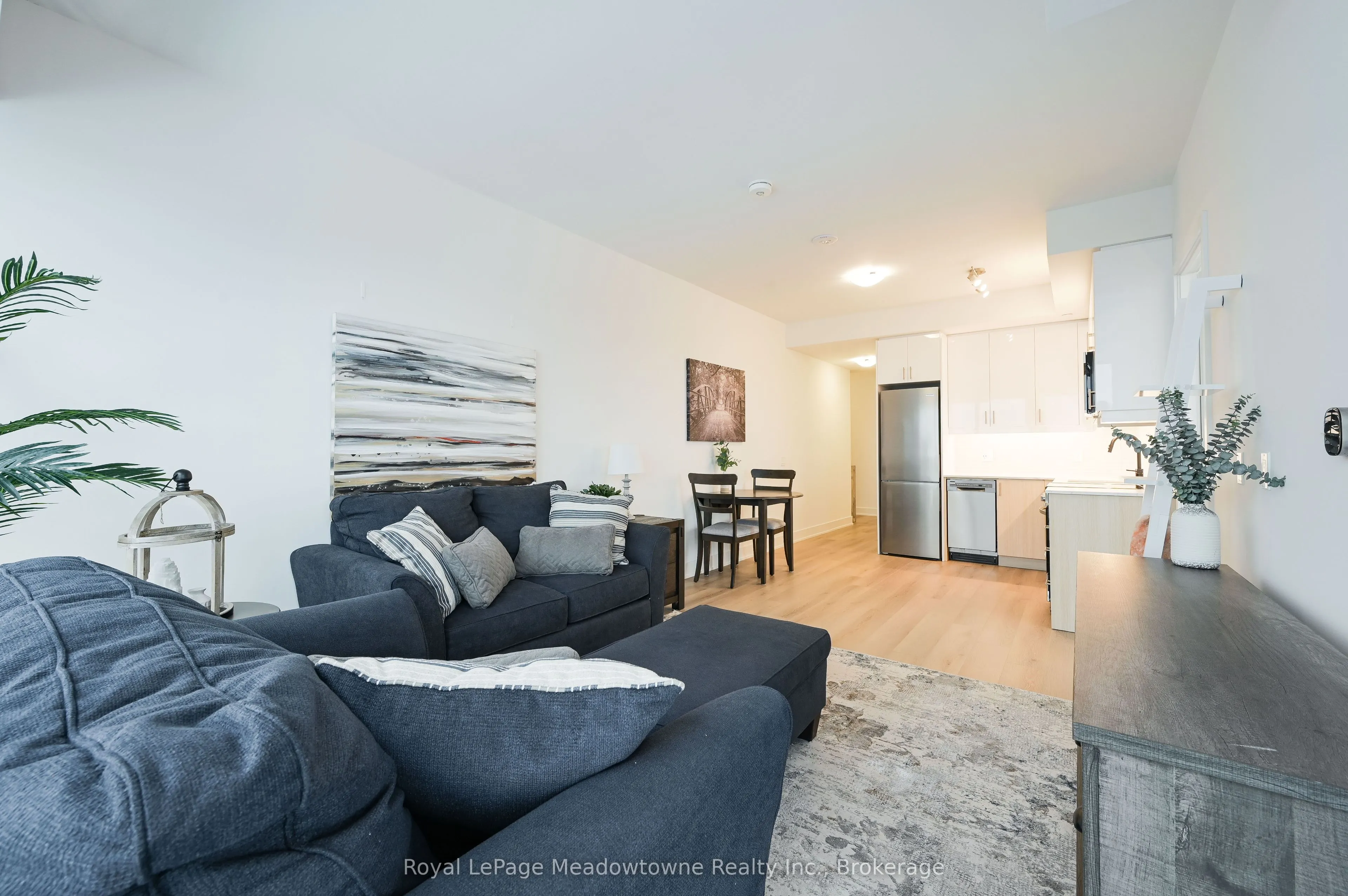 2343 Khalsa Gate, #618