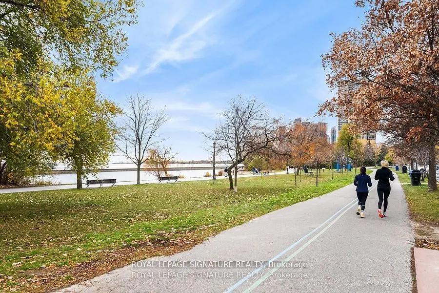 1926 Lake Shore Boulevard W, #4015