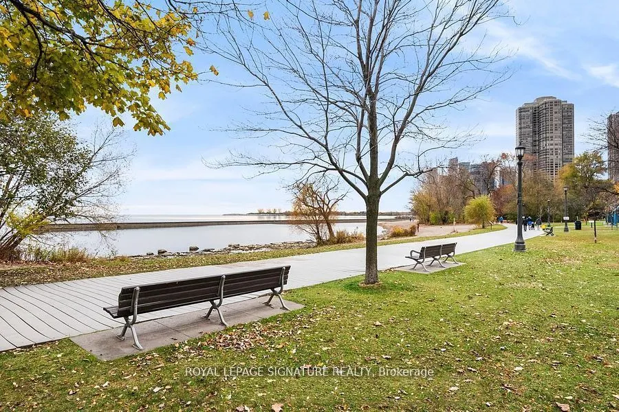 1926 Lake Shore Boulevard W, #4015