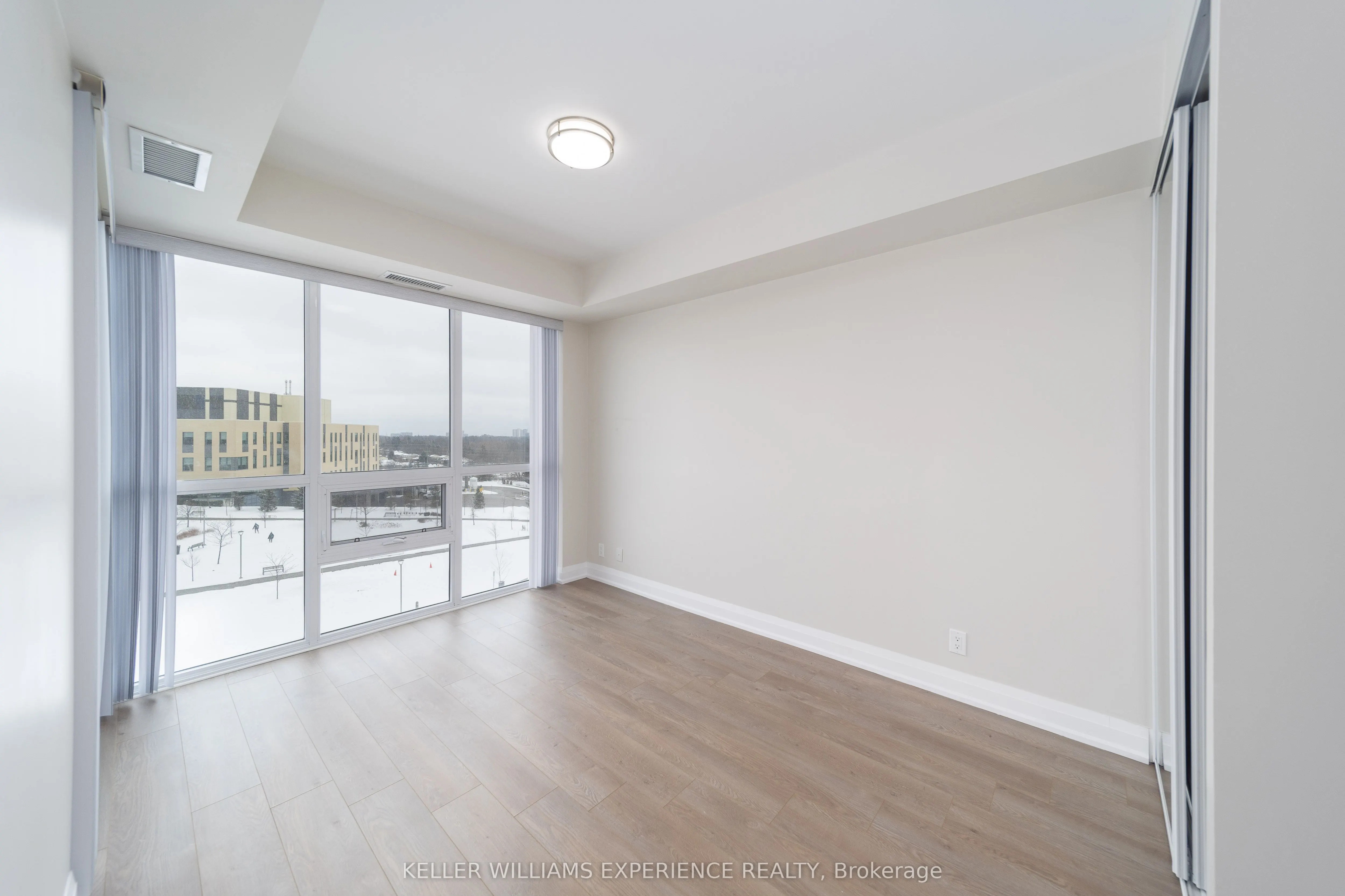 15 Lynch Street #505