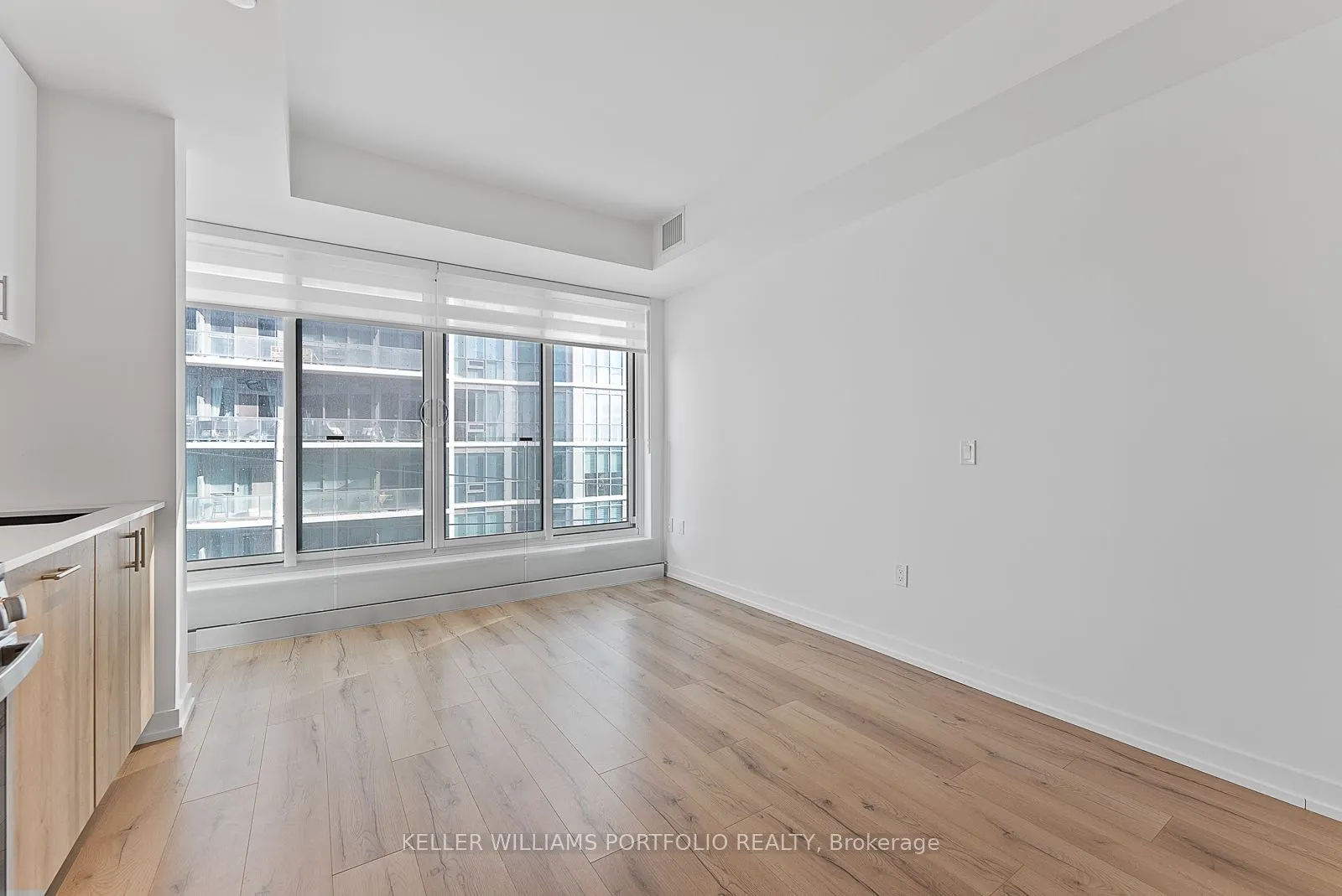 1195 The Queensway Street, #411