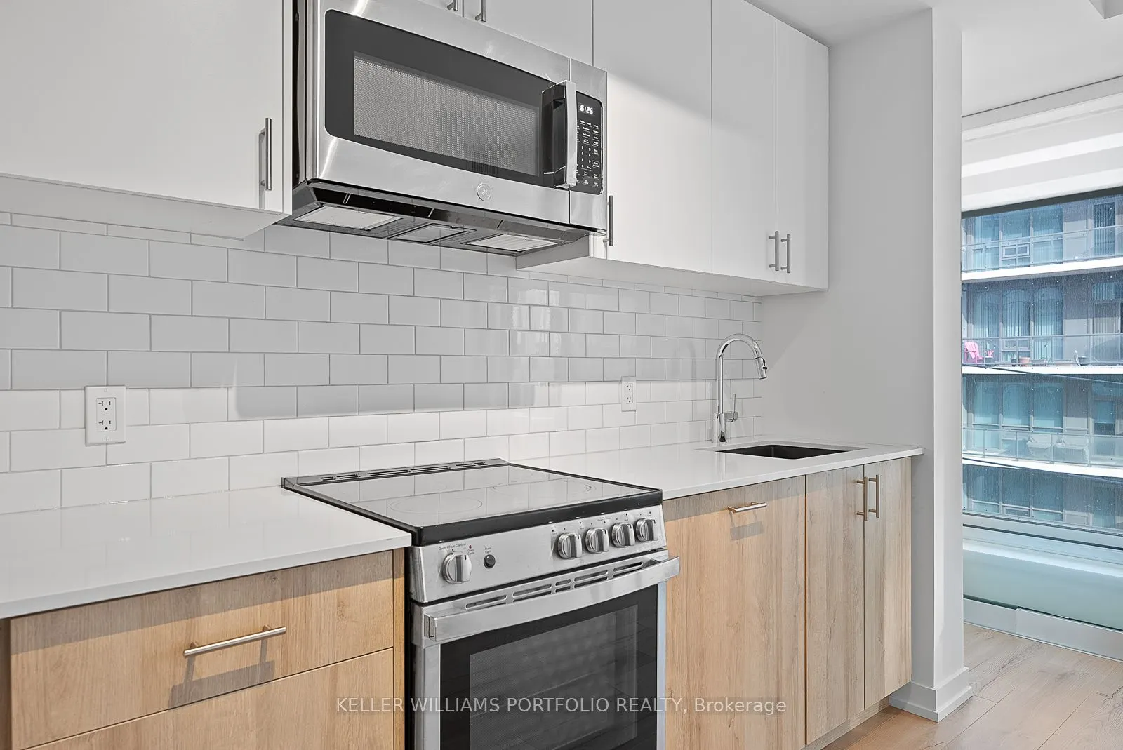 1195 The Queensway Street, #411