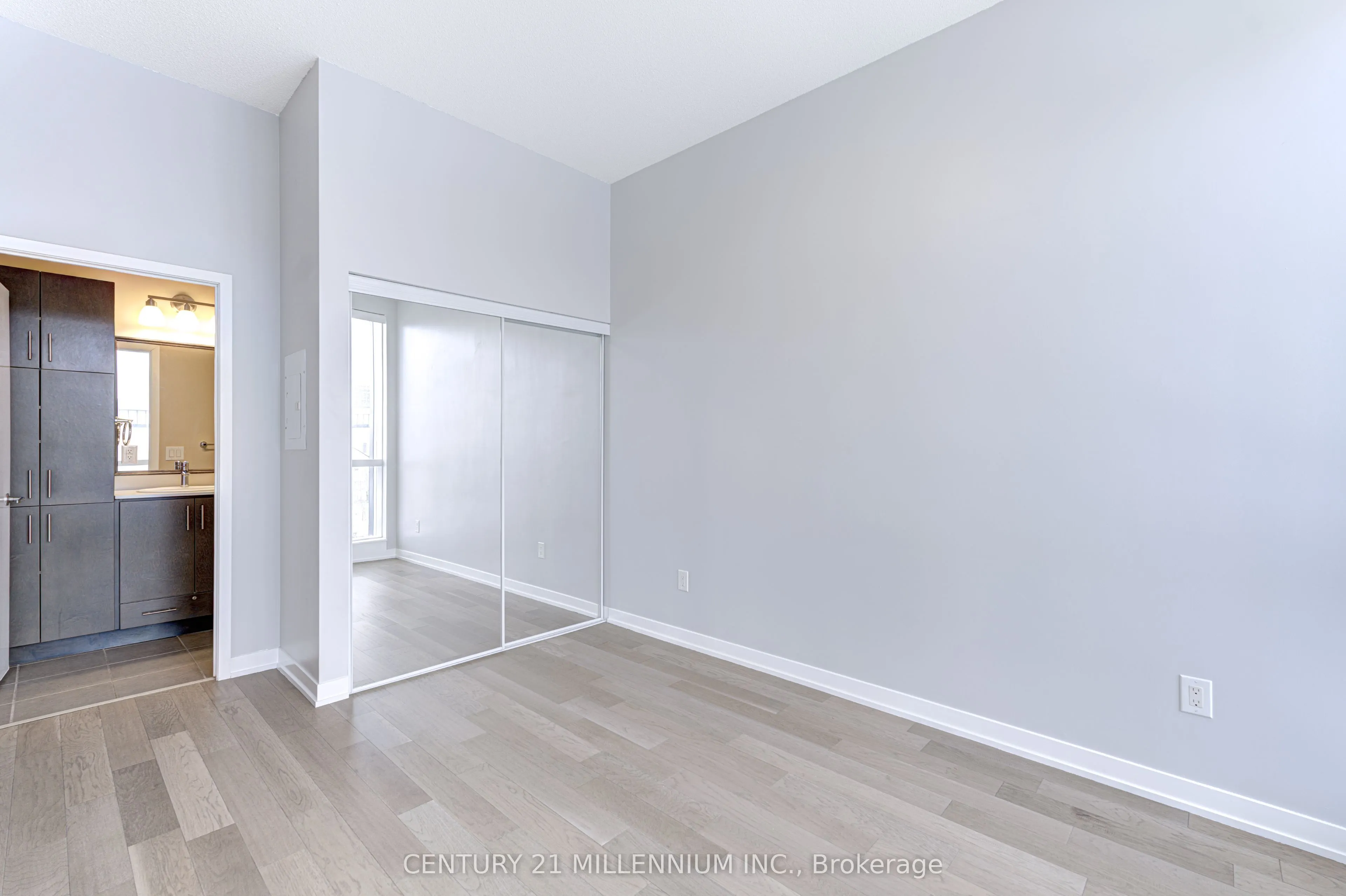 365 Prince Of Wales Drive, #411