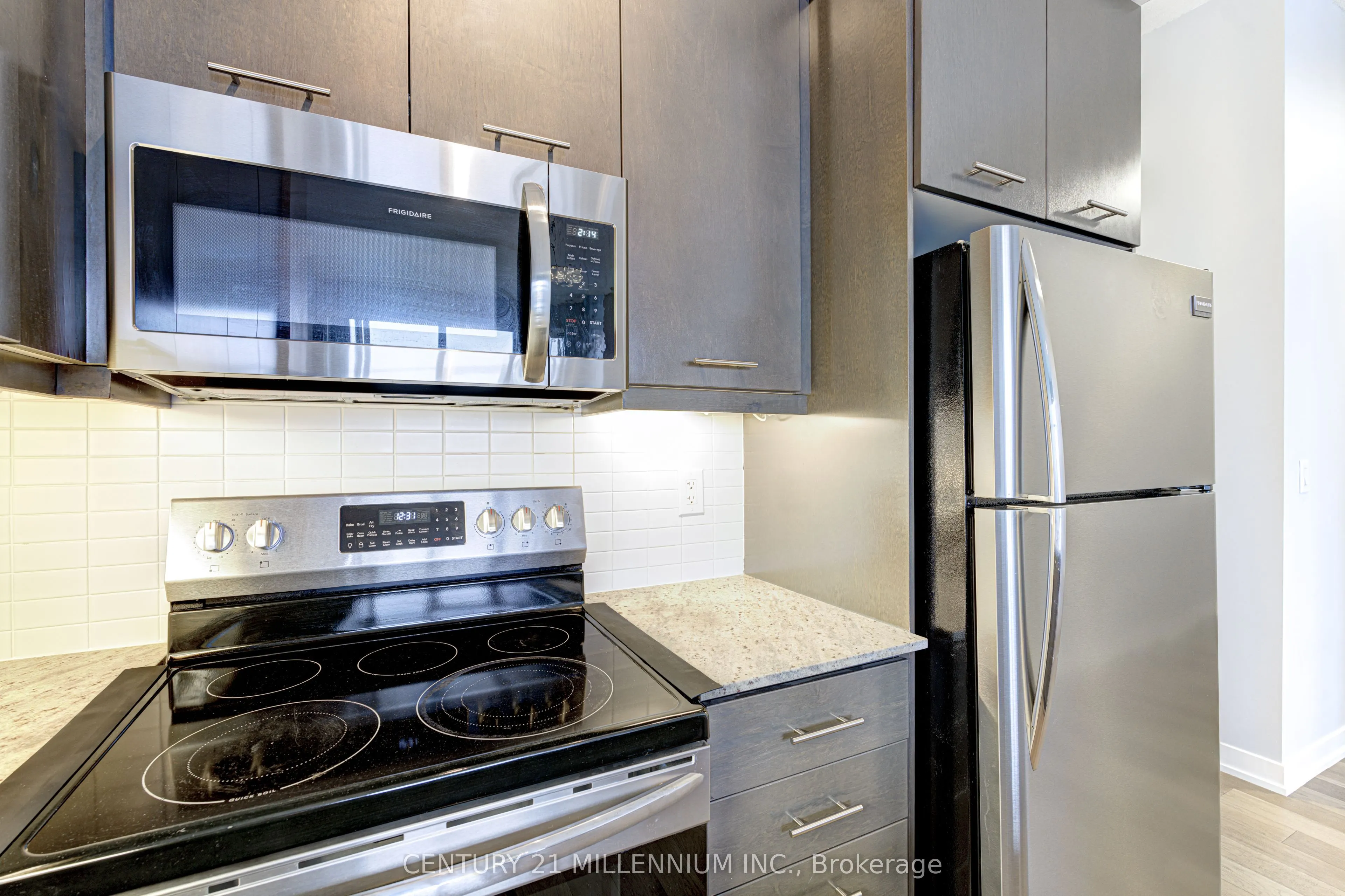365 Prince Of Wales Drive, #411
