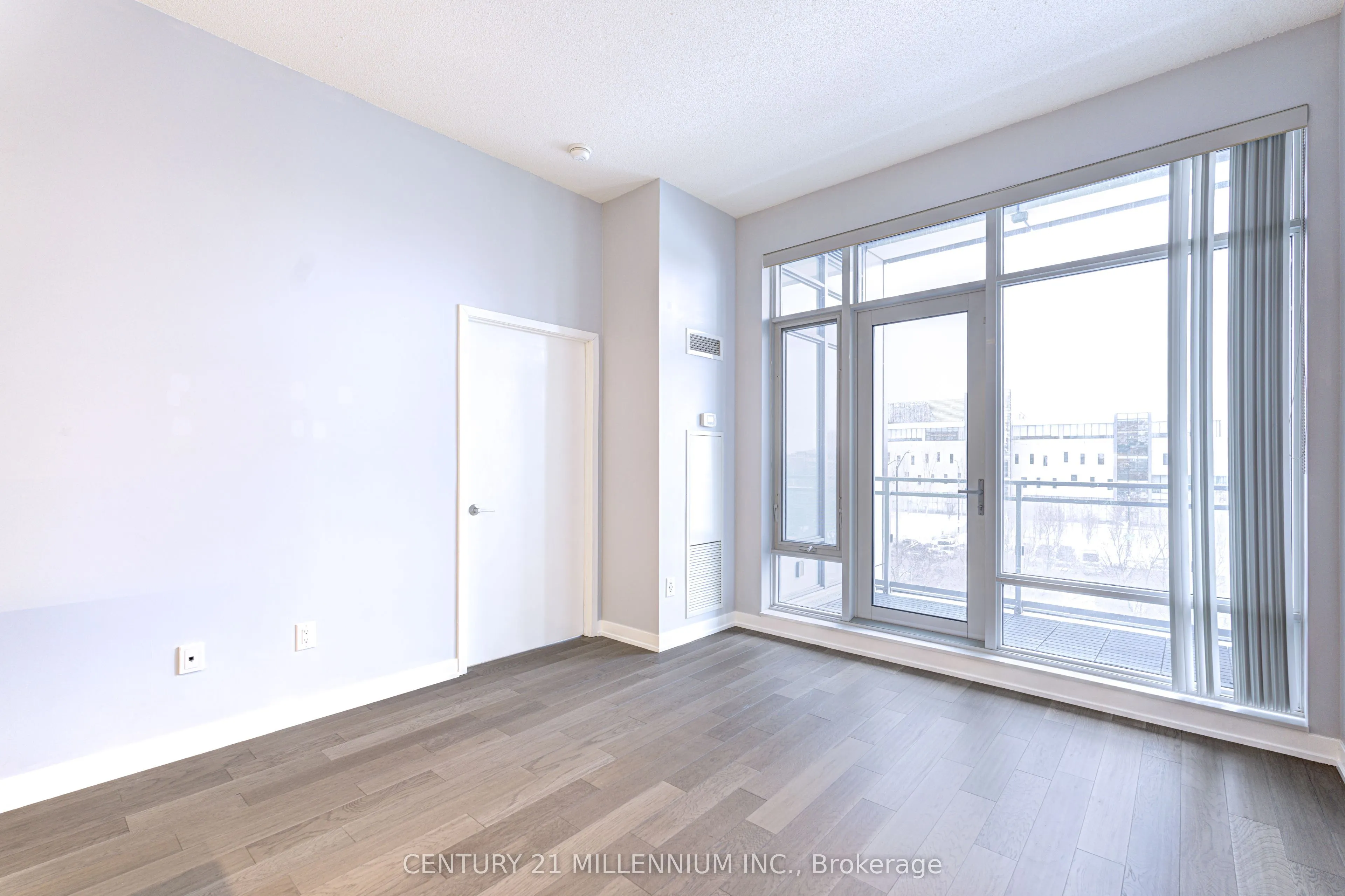 365 Prince Of Wales Drive, #411