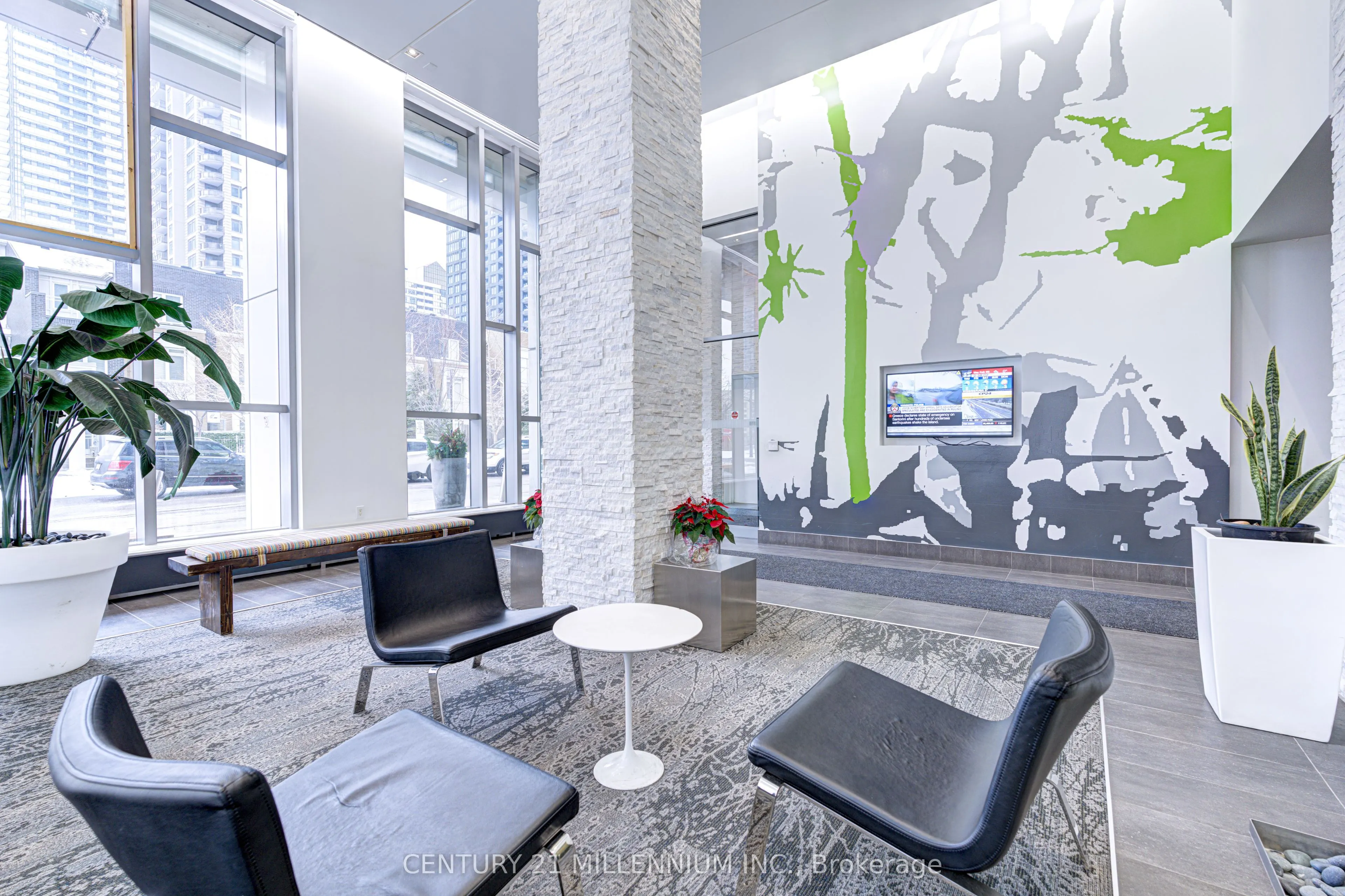 365 Prince Of Wales Drive, #411