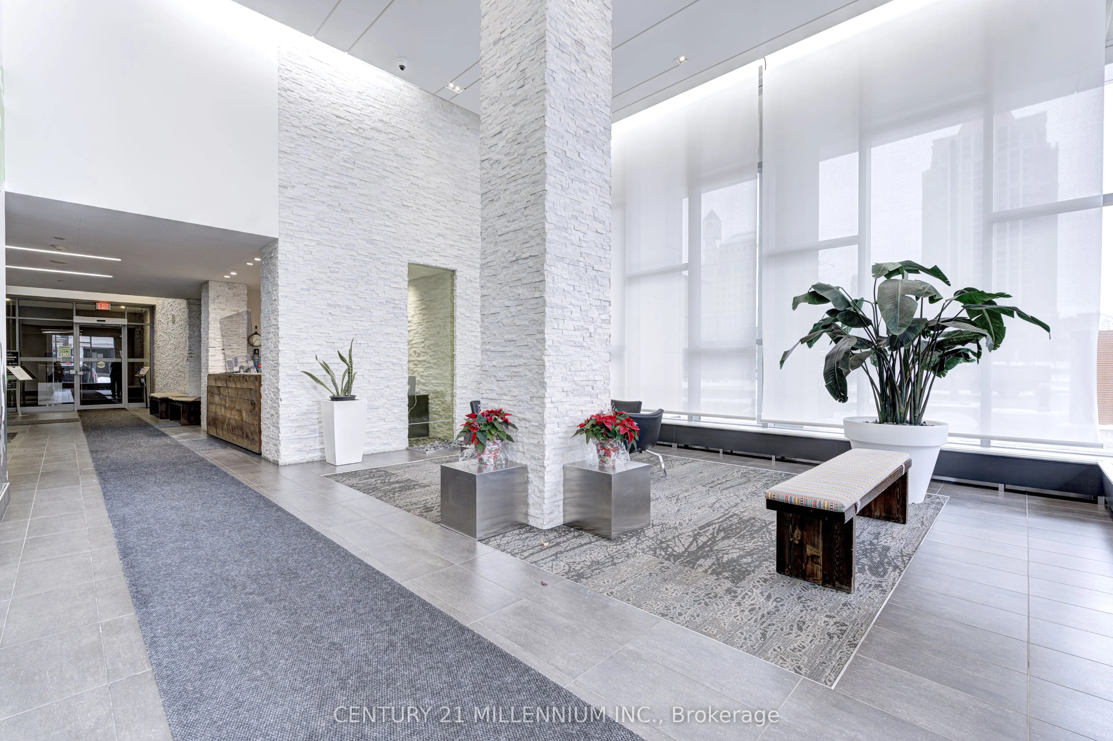 365 Prince Of Wales Drive, #411