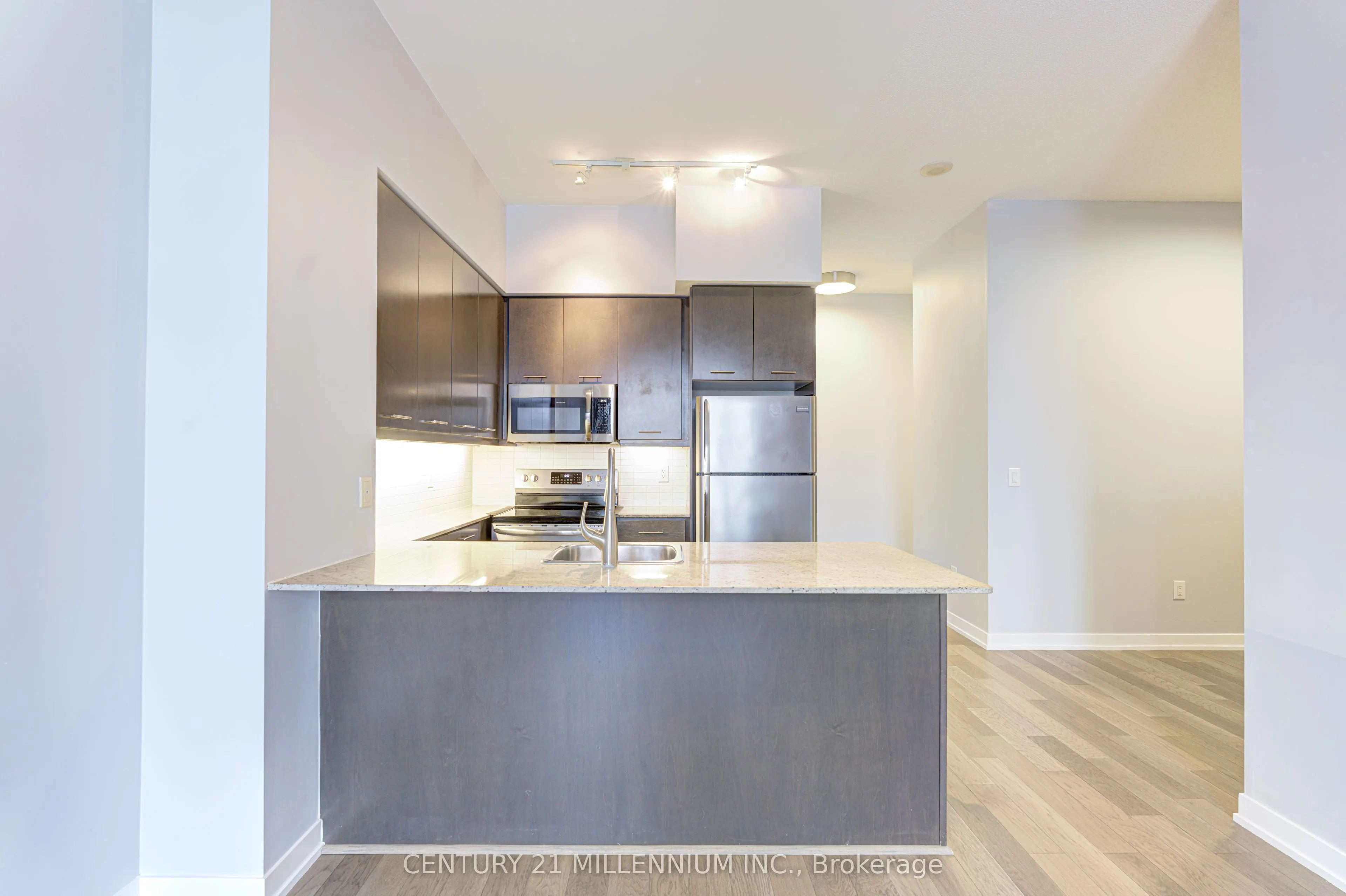365 Prince Of Wales Drive, #411