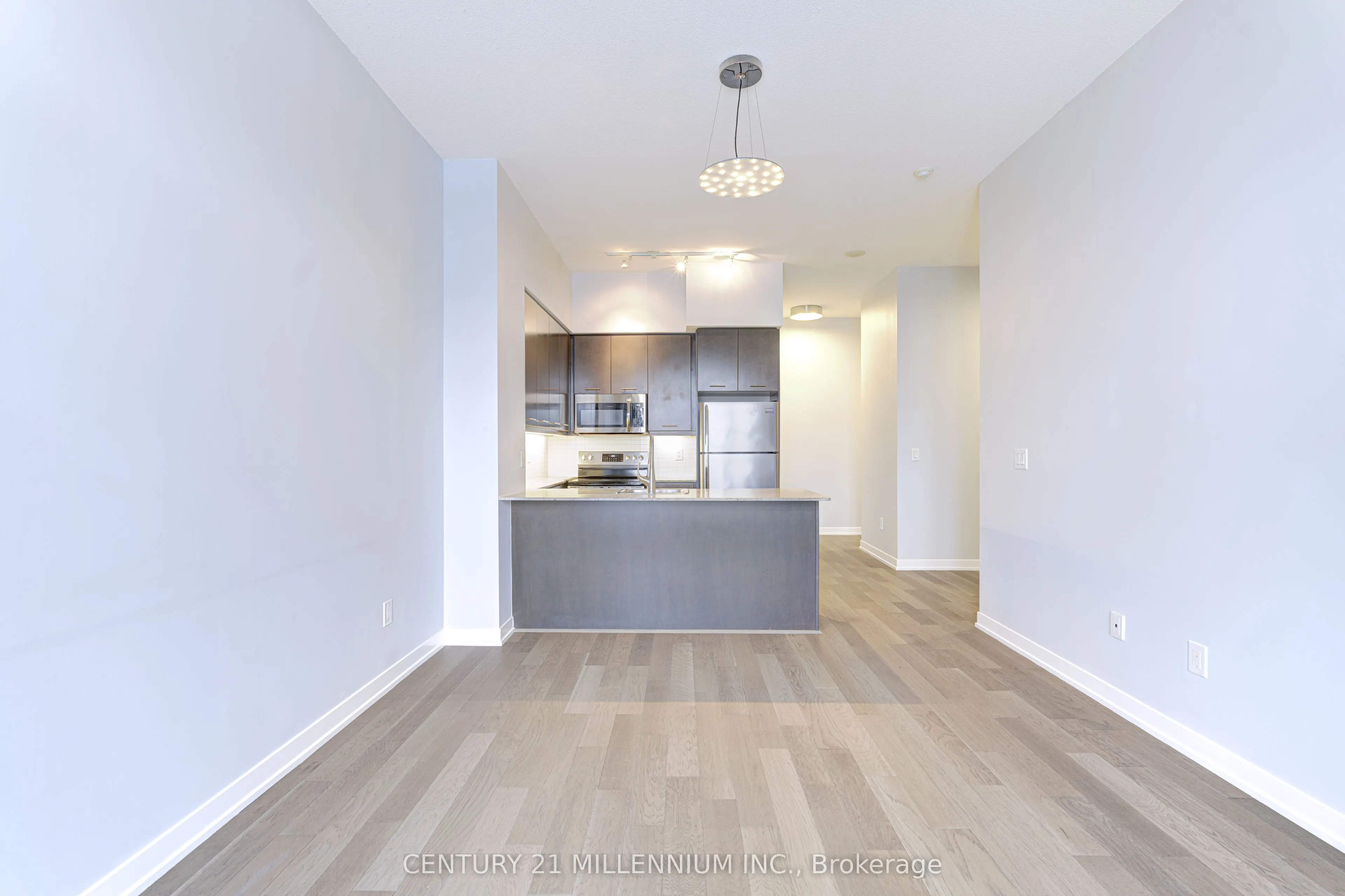 365 Prince Of Wales Drive, #411