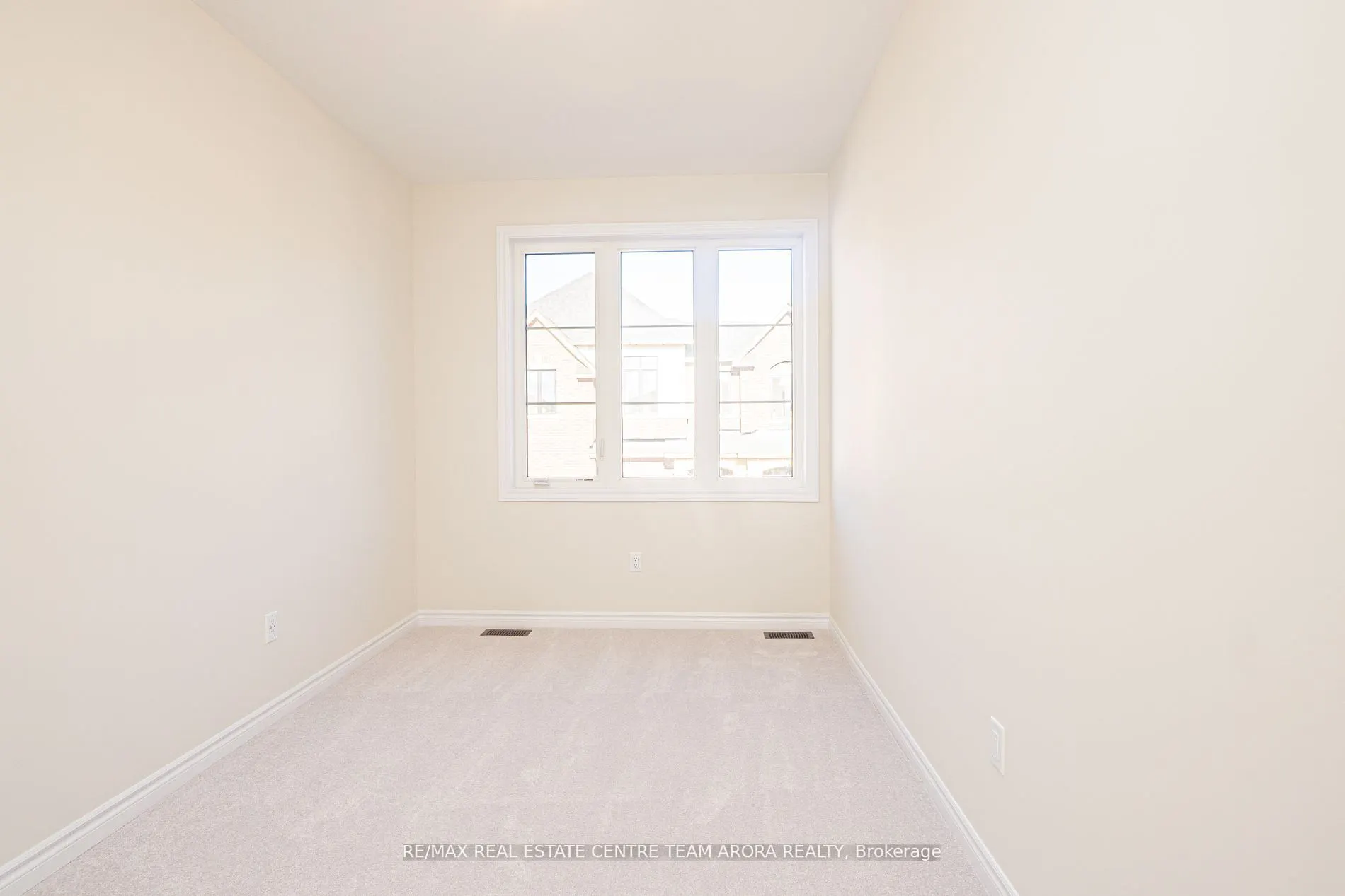 1420 Oakmont Common