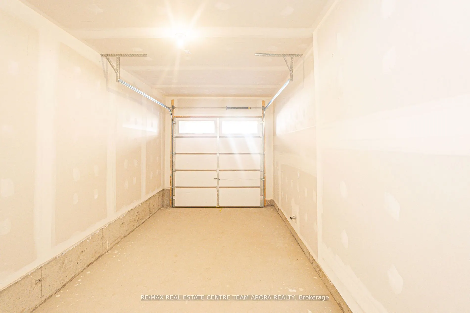 1420 Oakmont Common