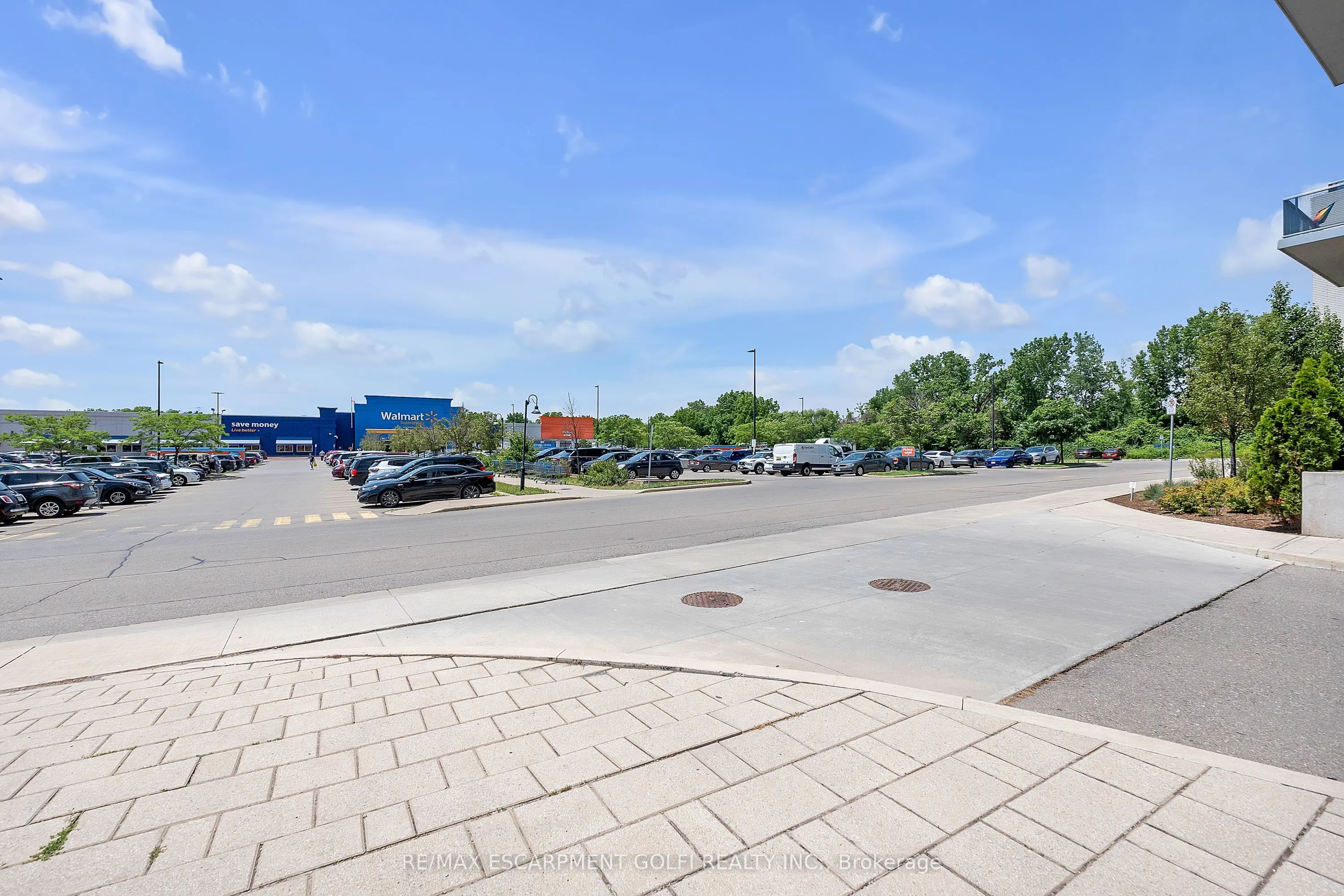 2093 Fairview Street, #408