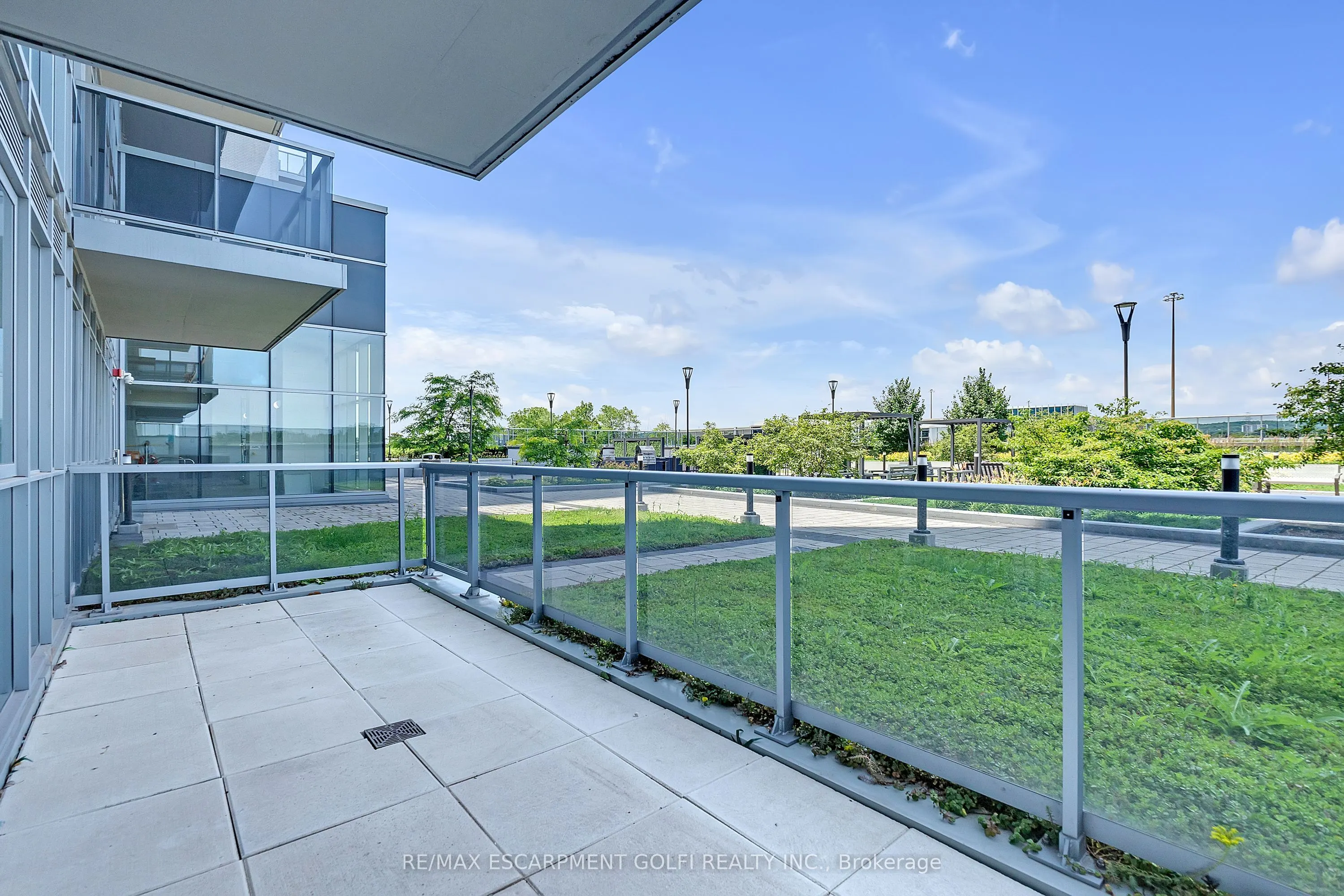 2093 Fairview Street, #408