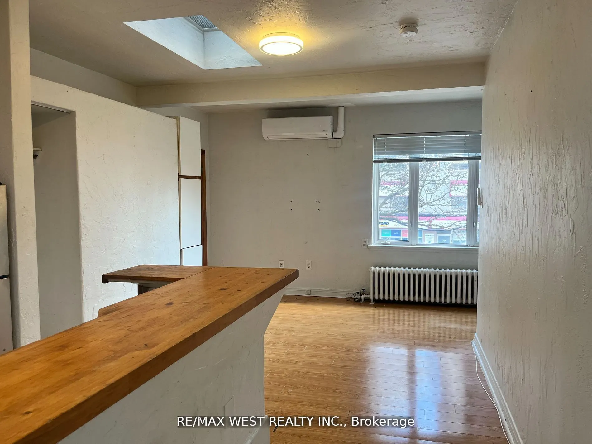 4902 Dundas Street W, ##1
