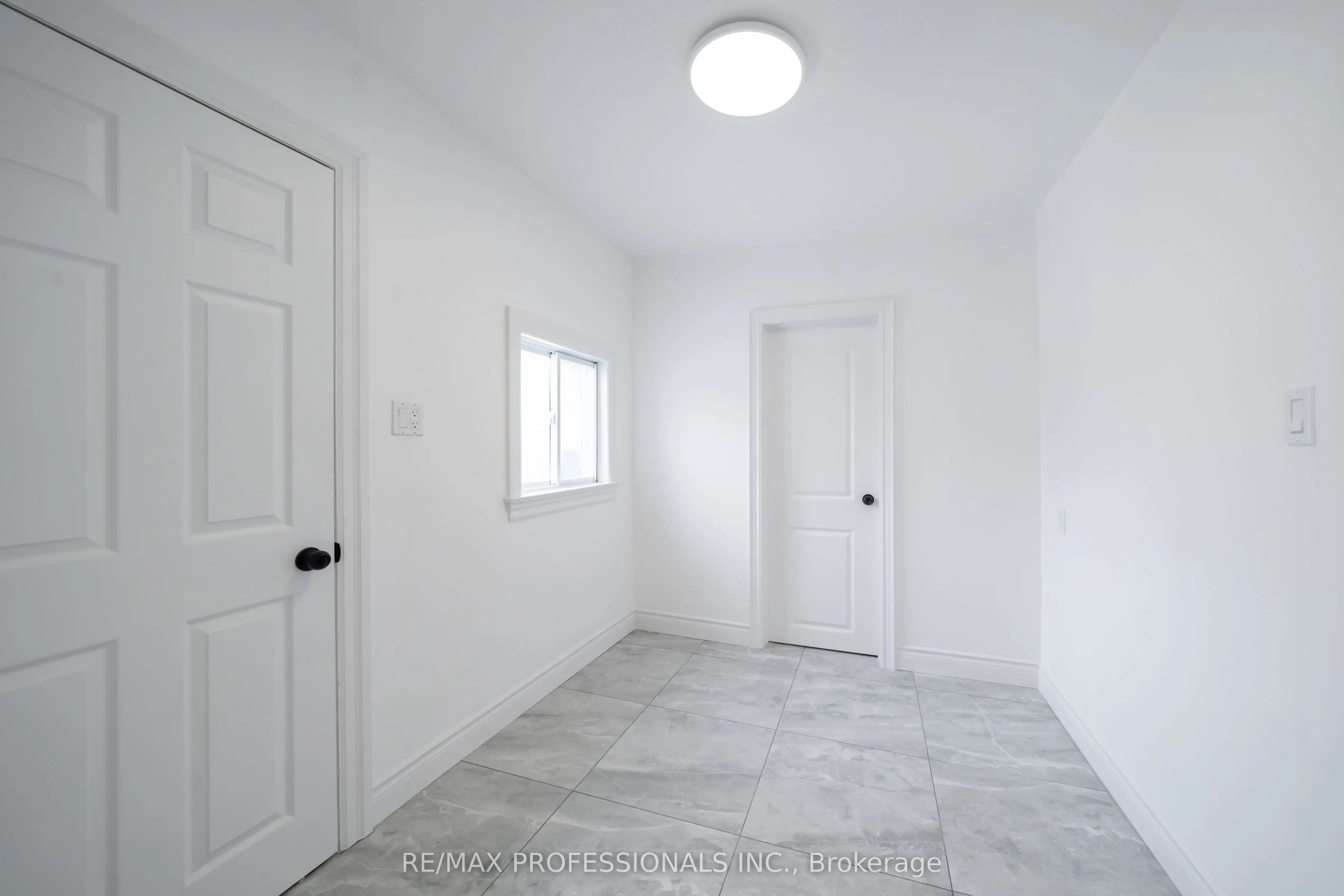 174 Thirtieth Street #MAIN