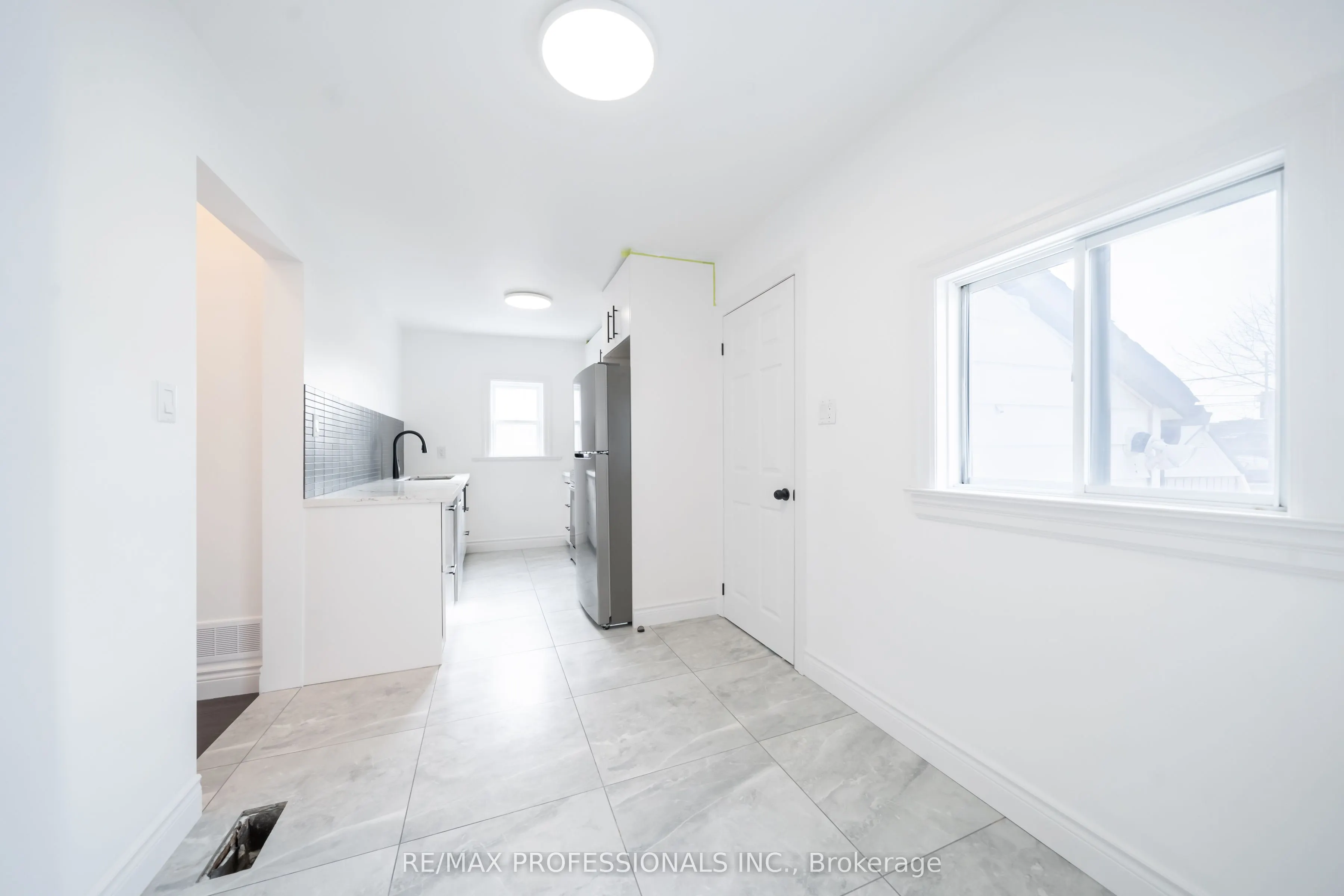 174 Thirtieth Street #MAIN