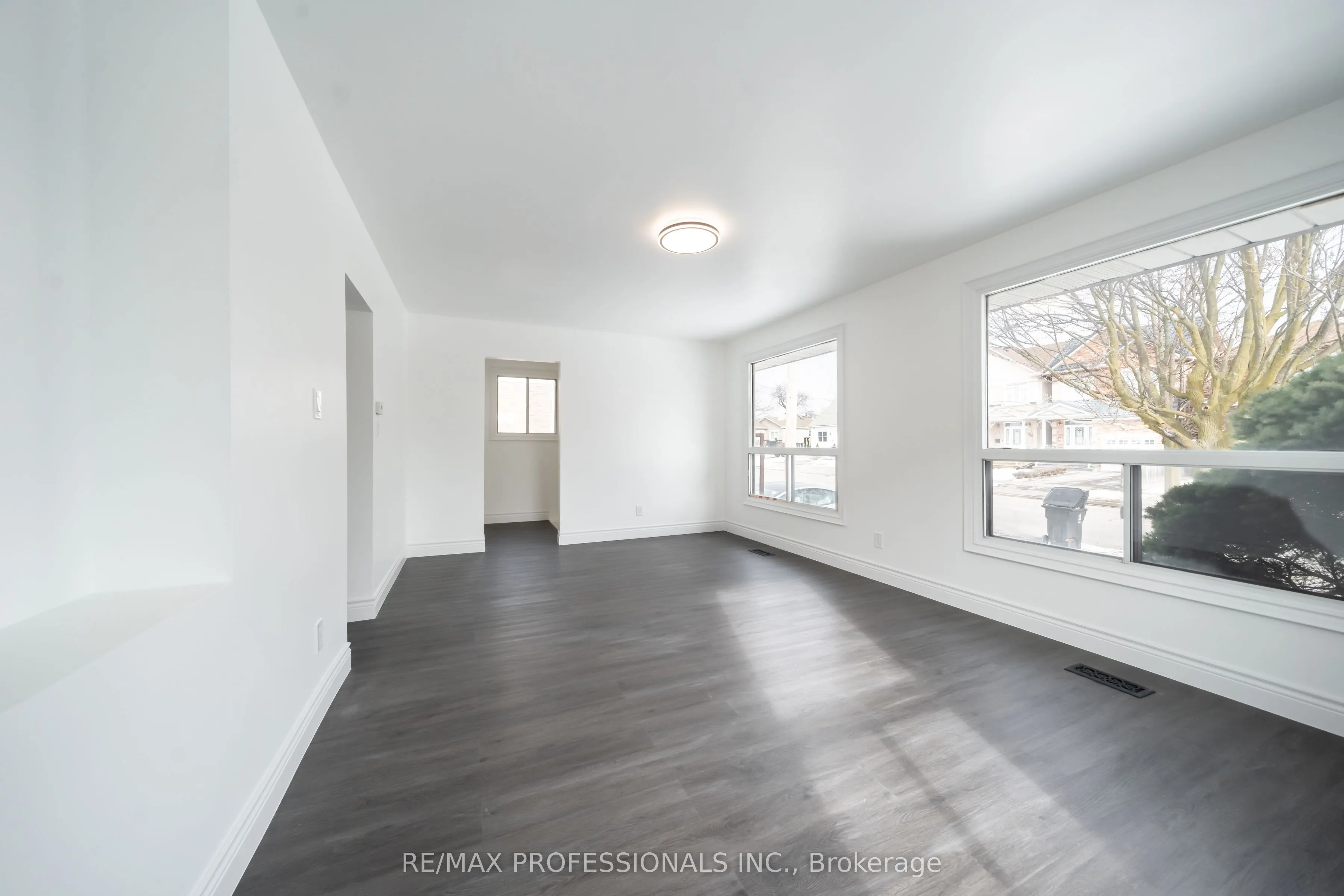 174 Thirtieth Street #MAIN