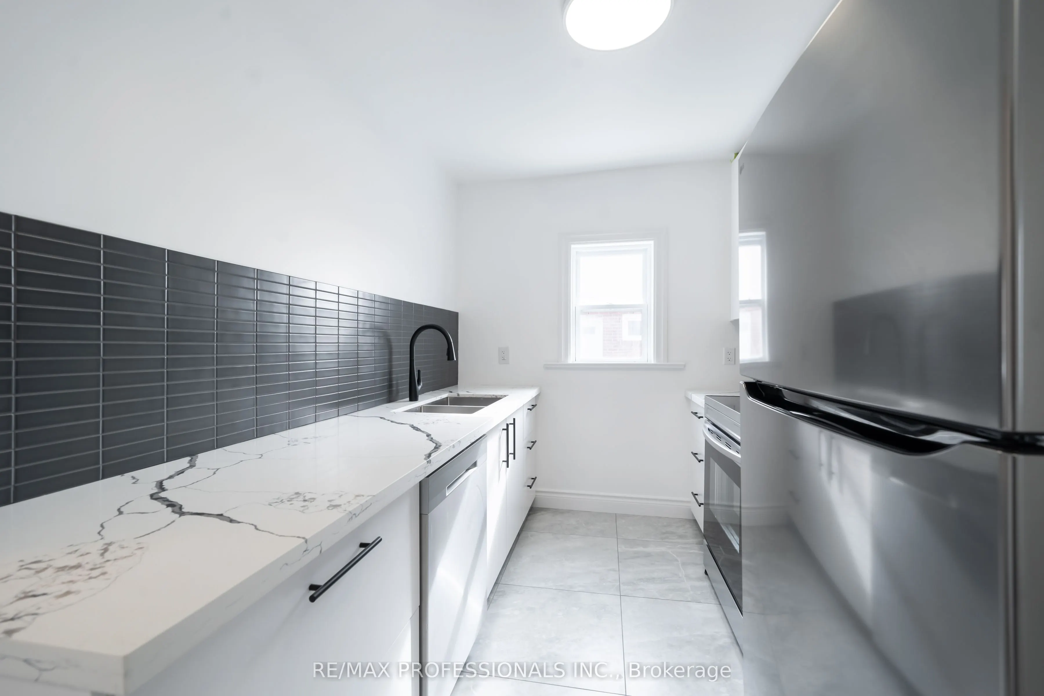 174 Thirtieth Street #MAIN