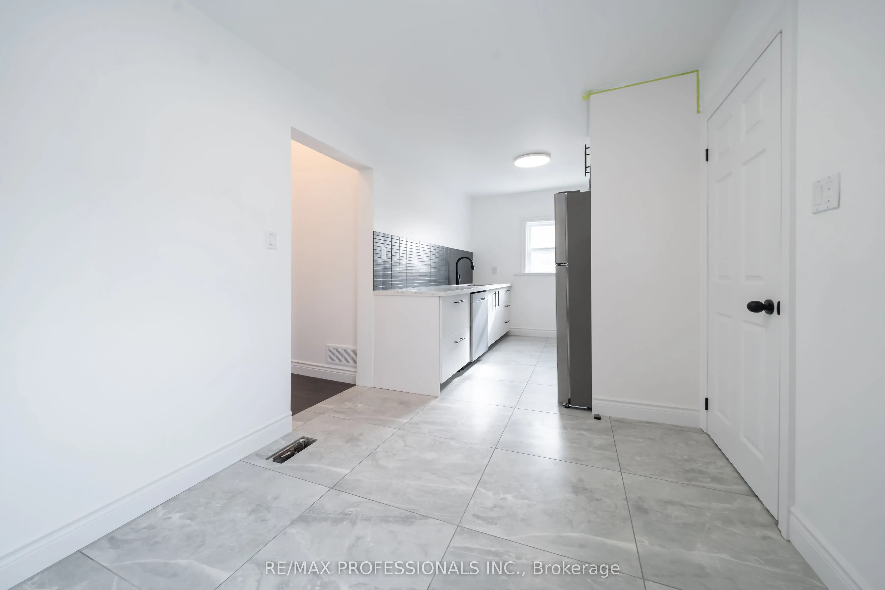 174 Thirtieth Street #MAIN