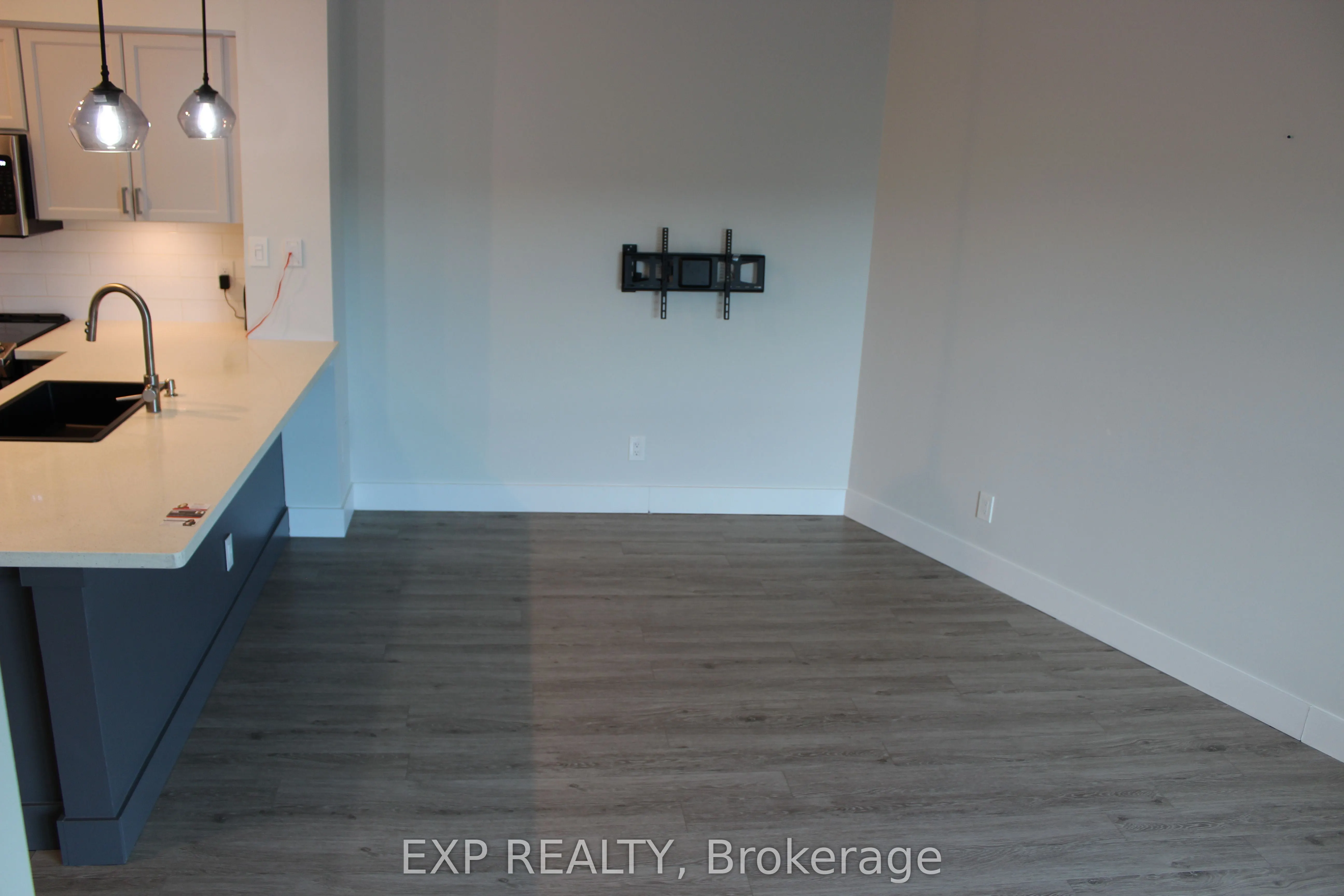 5 Marine Parade Drive, #330
