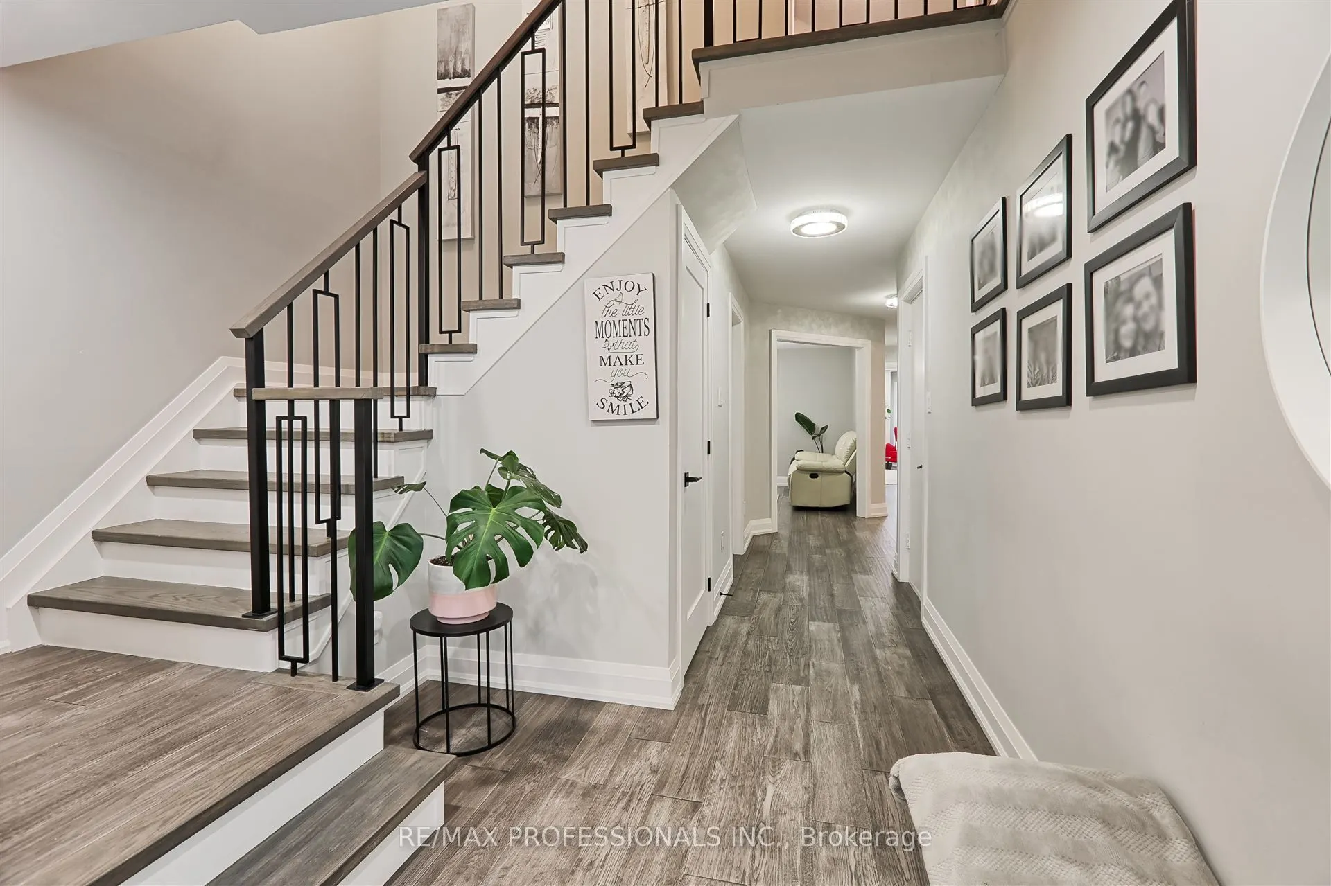 3894 Renfrew Crescent