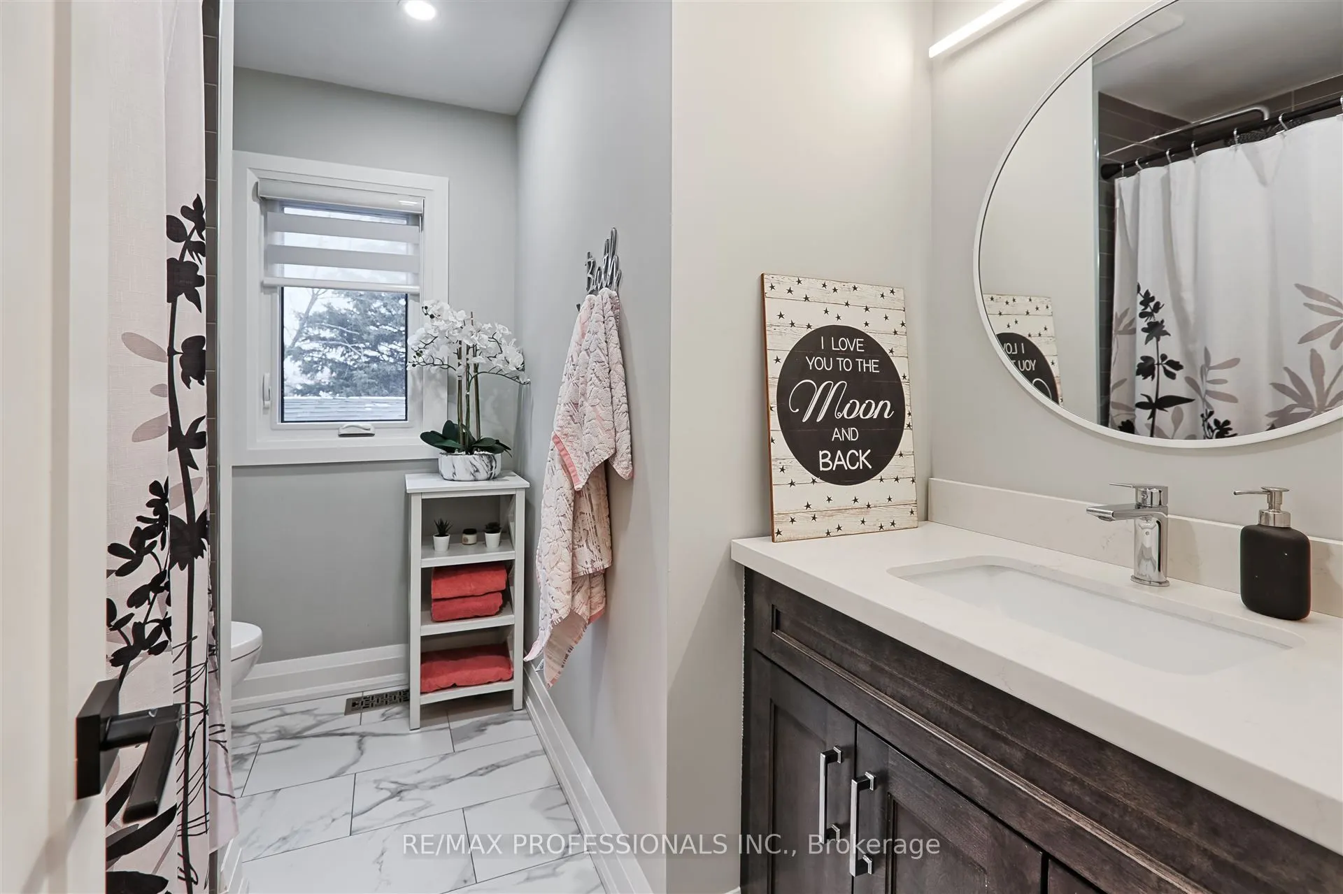 3894 Renfrew Crescent