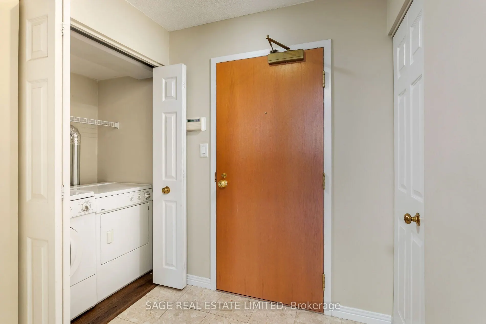 1 Aberfoyle Crescent, #807