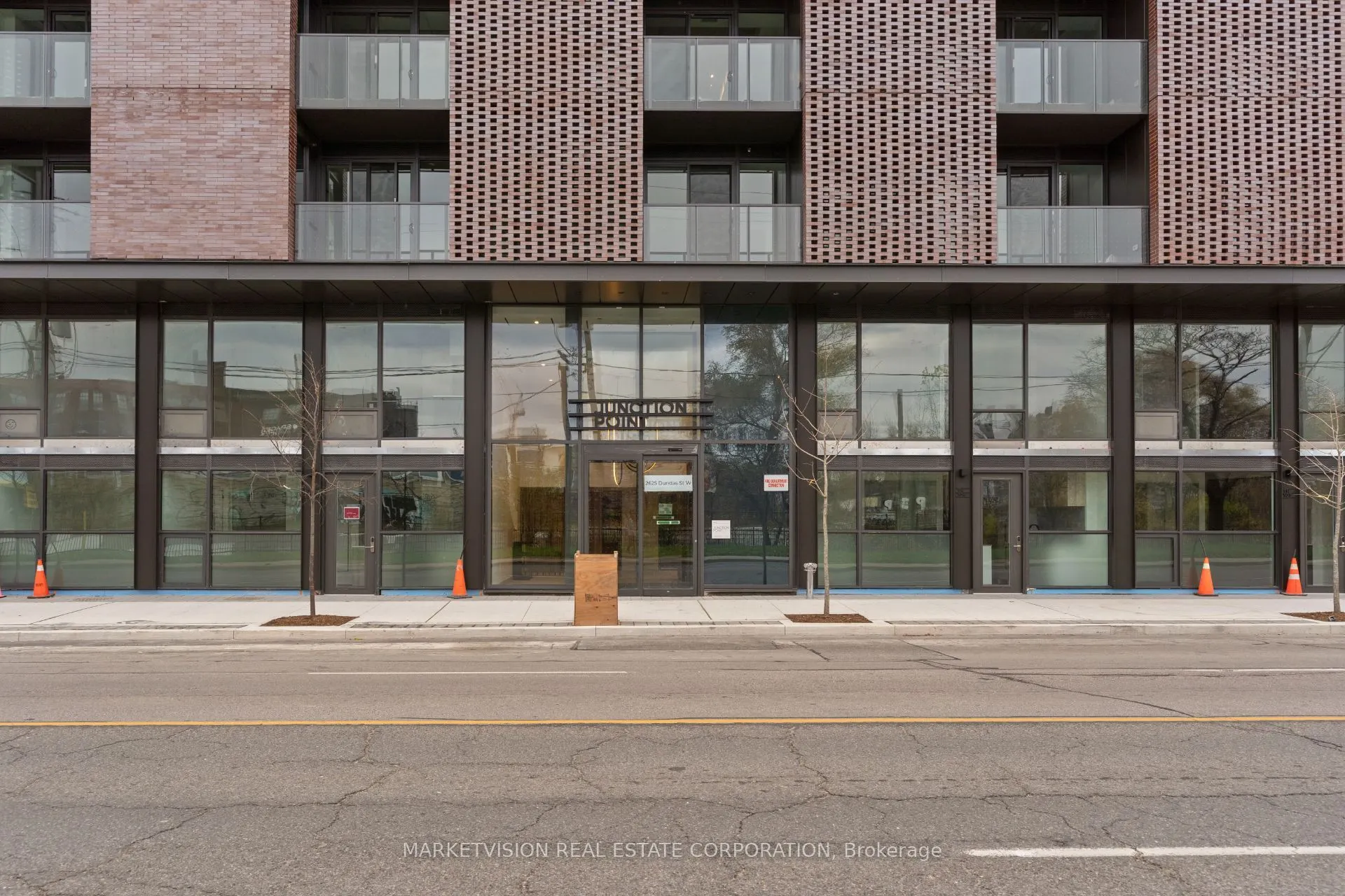 2625 Dundas Street W #808