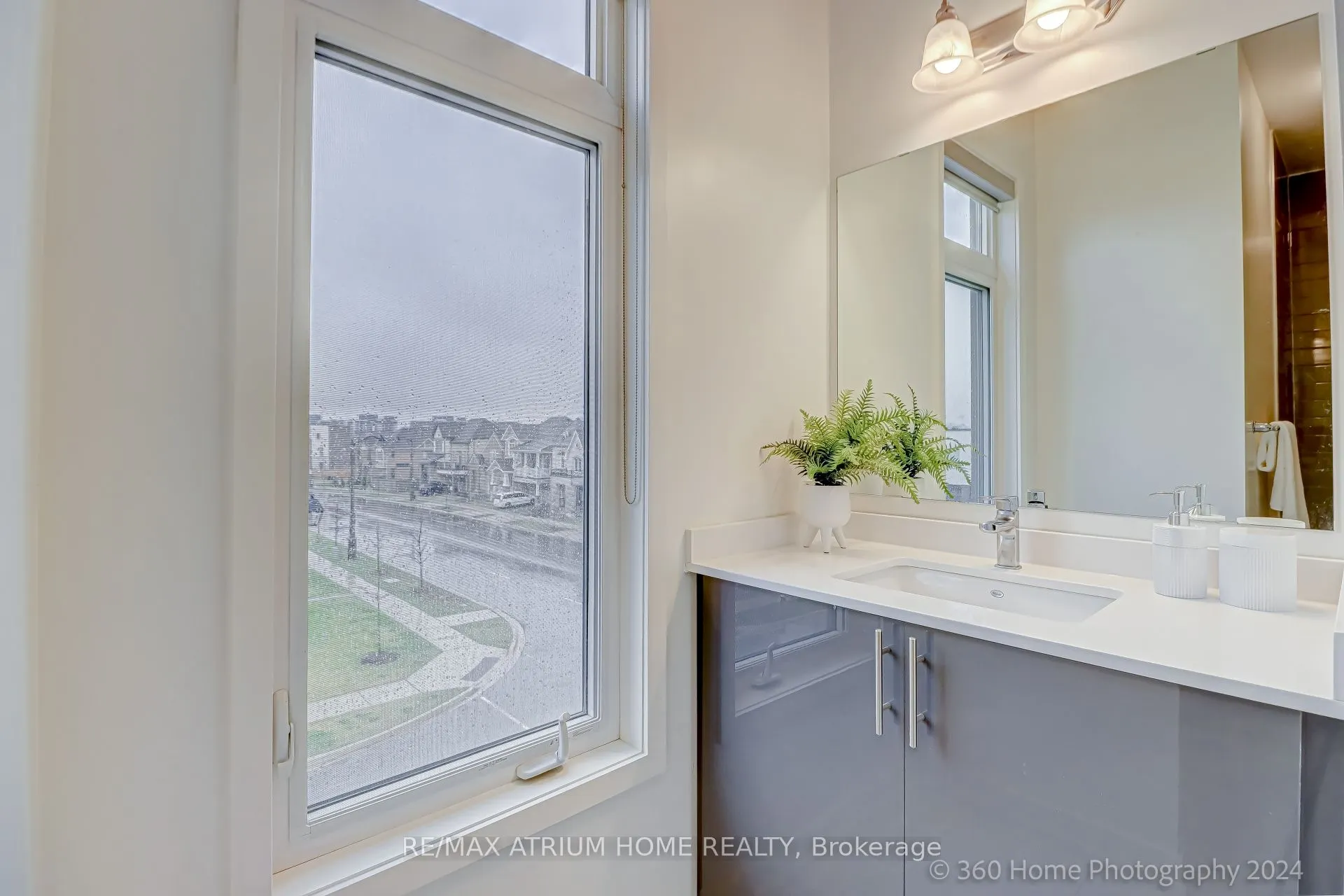 159 Loganberry Gate