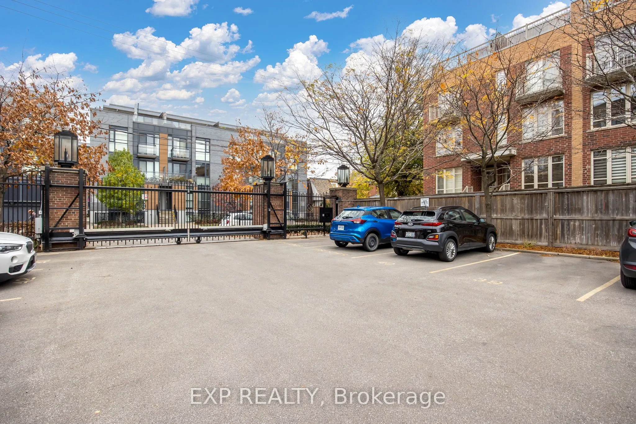 371 Wallace Avenue, #2