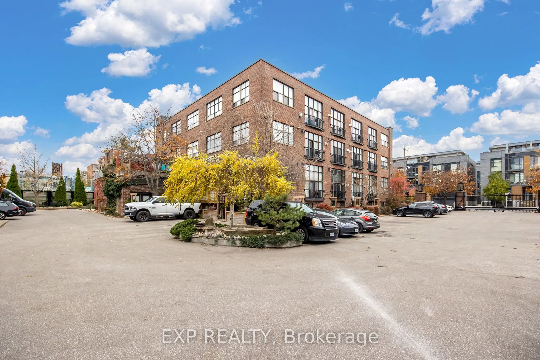 371 Wallace Avenue, #2