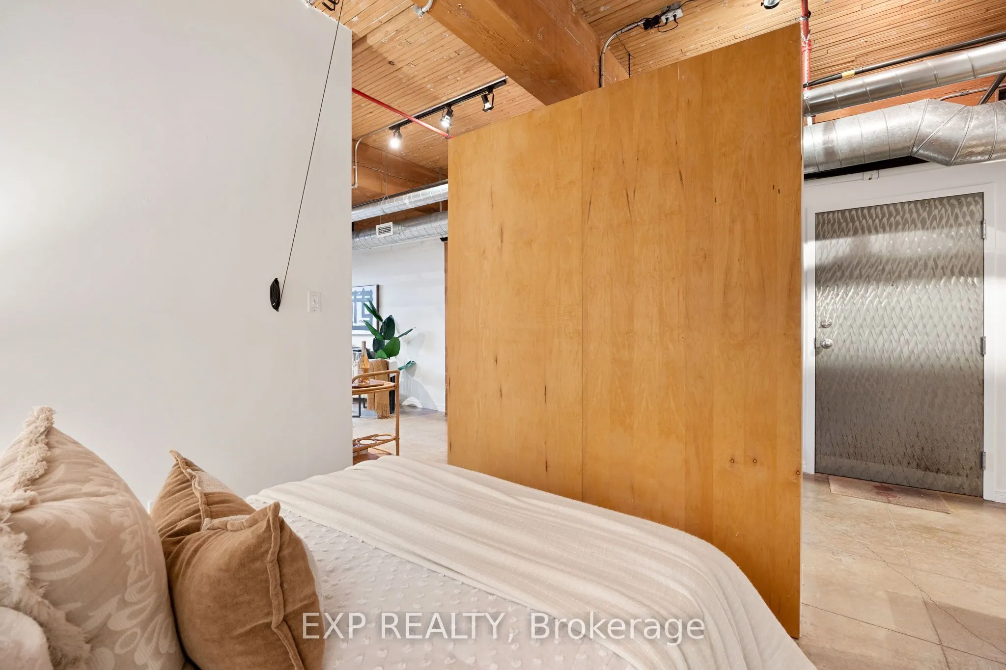 371 Wallace Avenue, #2