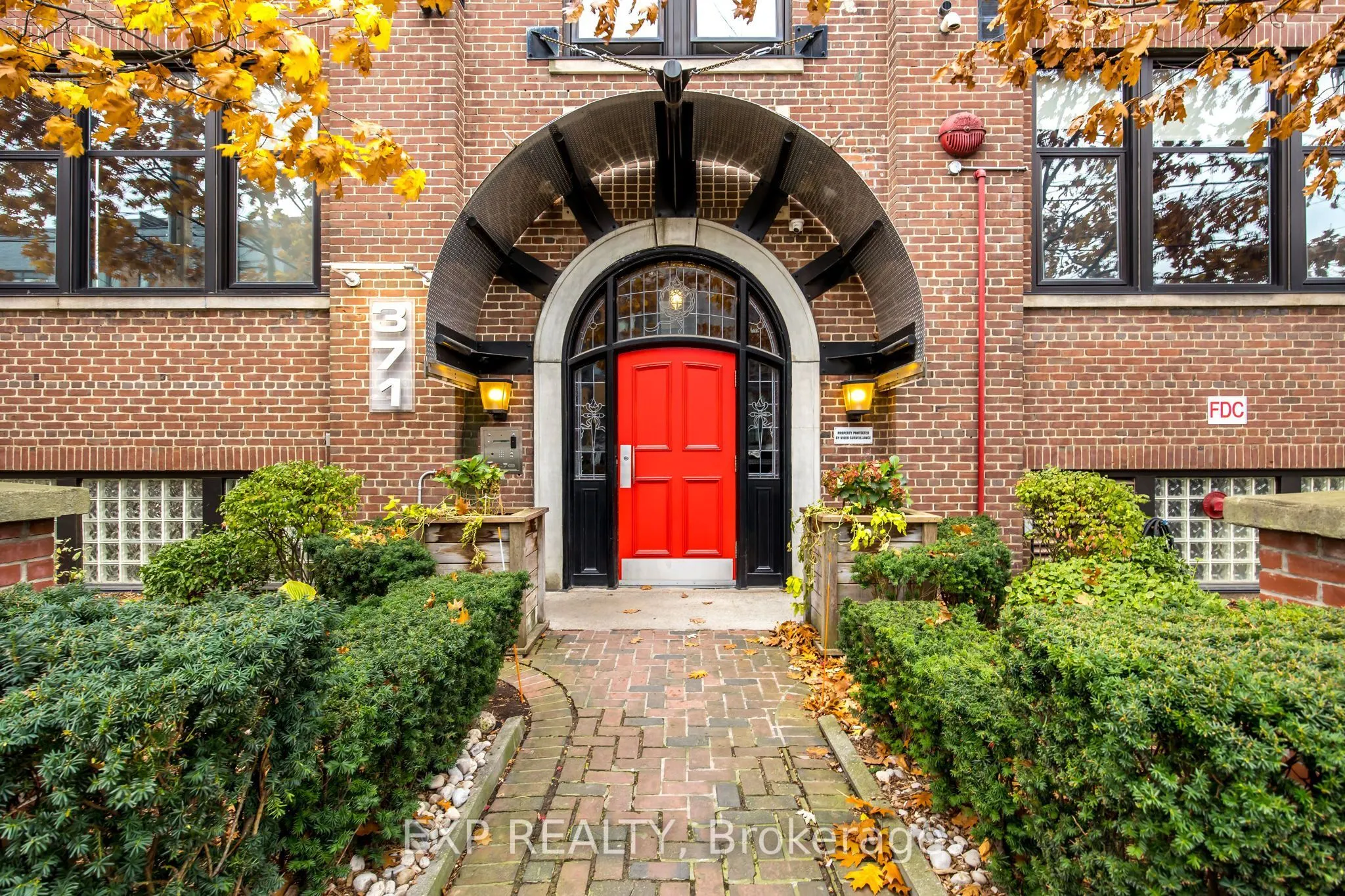371 Wallace Avenue, #2