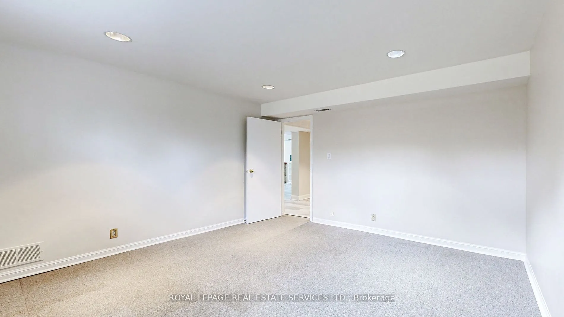 21 Pitkin Court