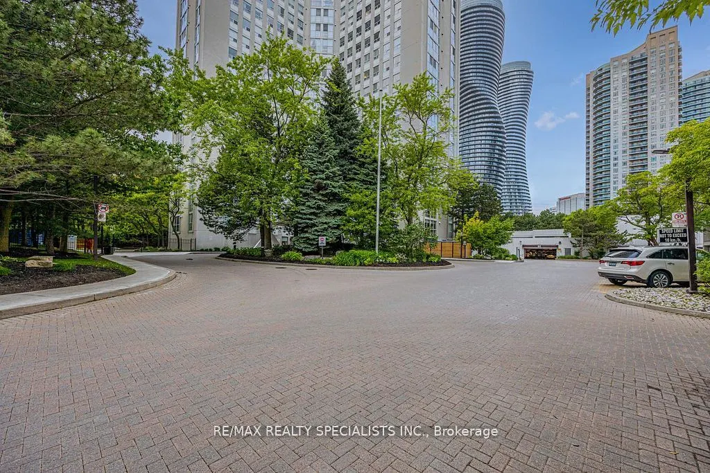 3650 Kaneff Crescent, #2301