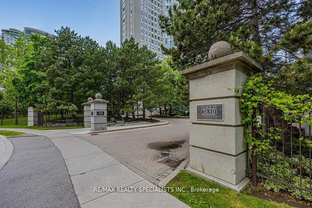3650 Kaneff Crescent, #2301