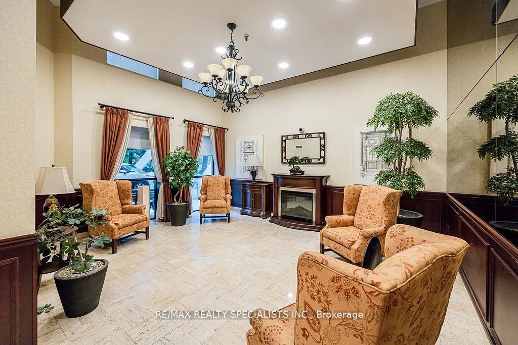 3650 Kaneff Crescent, #2301