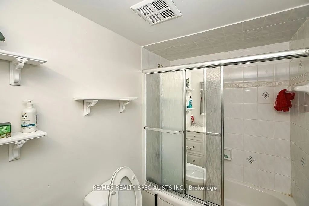3650 Kaneff Crescent, #2301