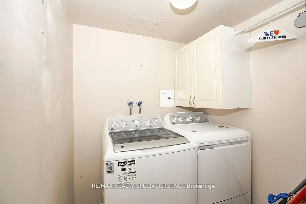 3650 Kaneff Crescent, #2301