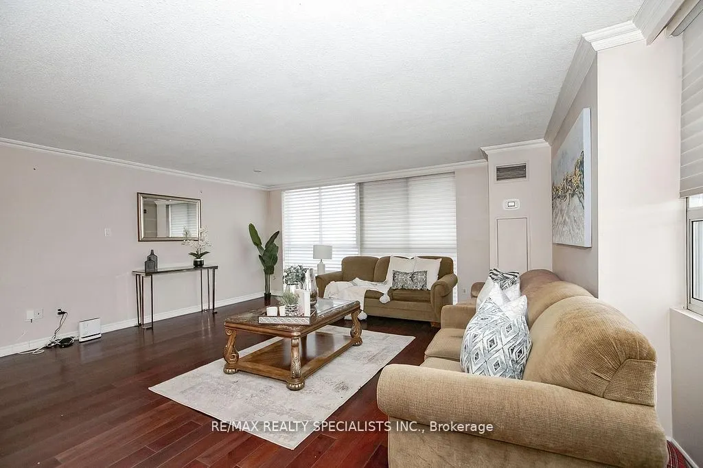 3650 Kaneff Crescent, #2301
