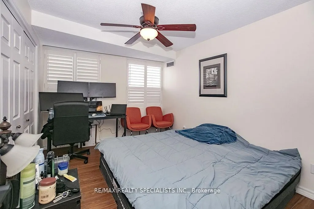 3650 Kaneff Crescent, #2301
