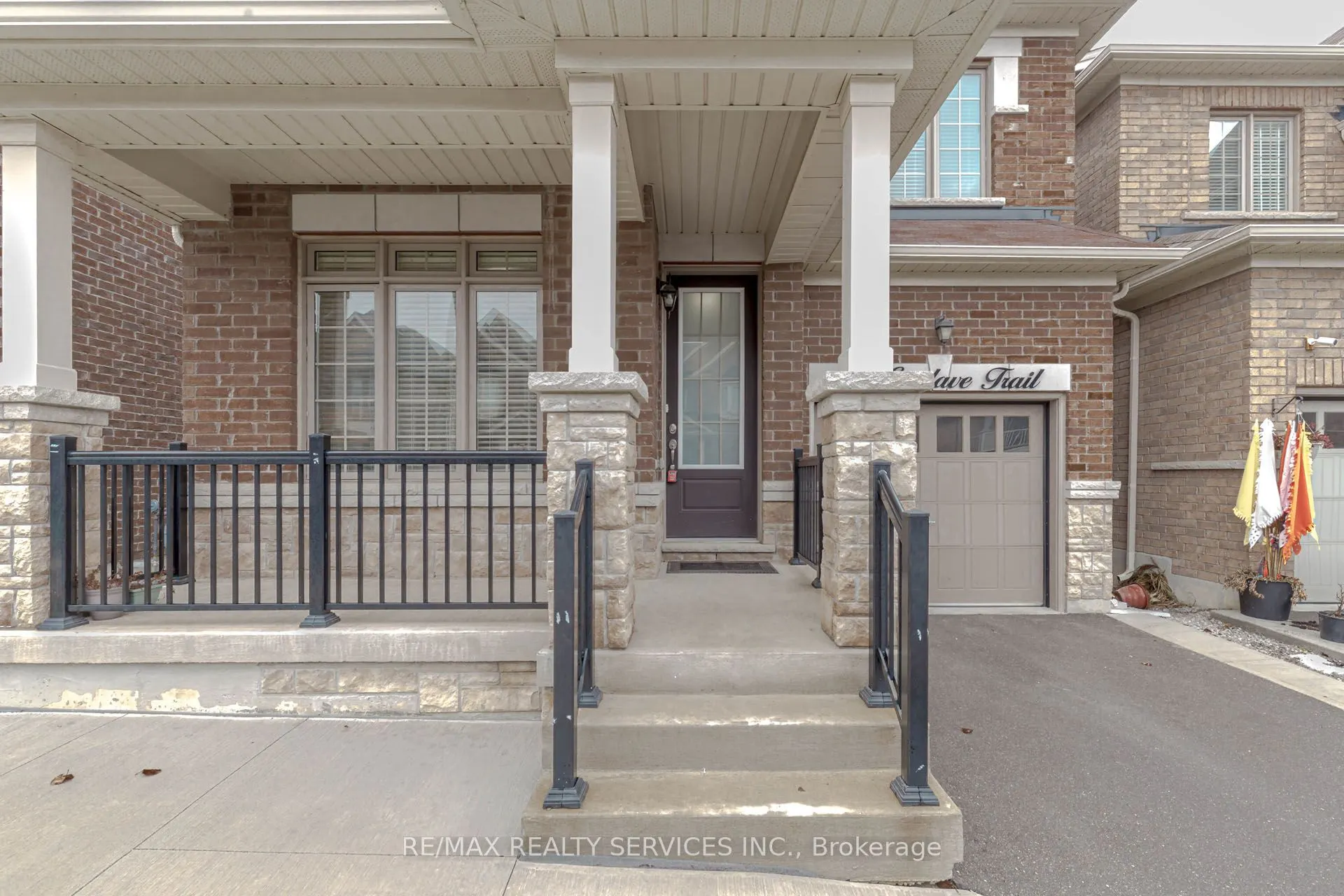 12 Enclave Trail
