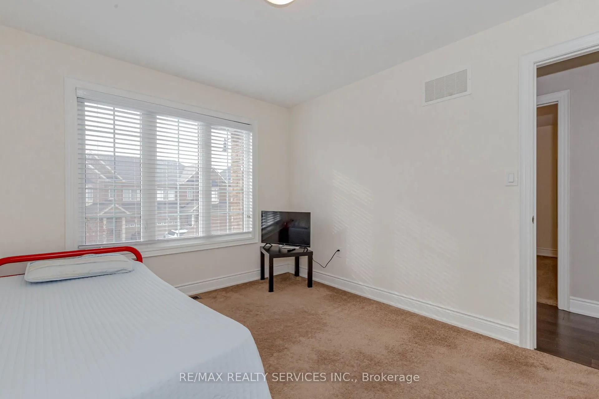 12 Enclave Trail