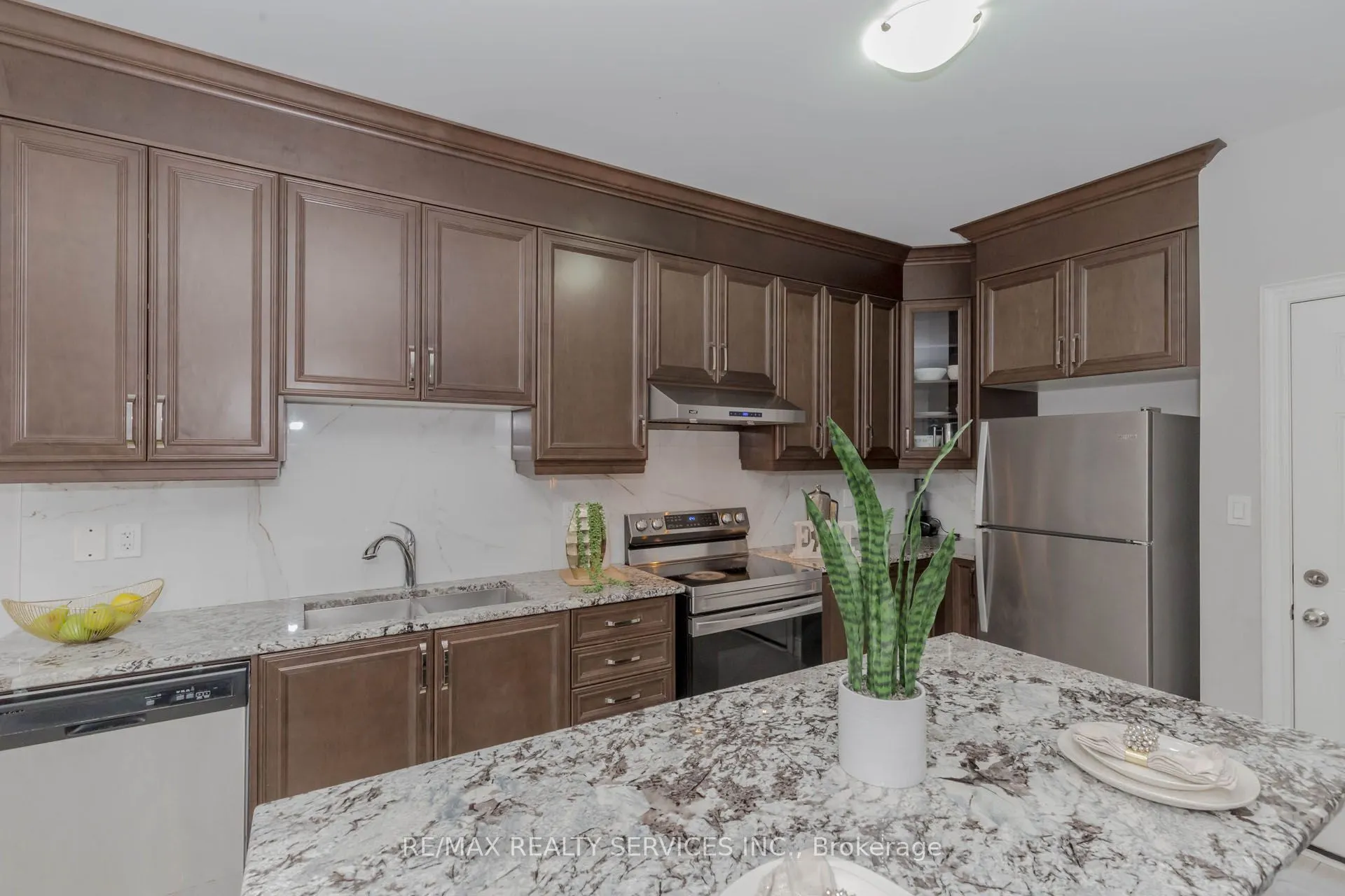 12 Enclave Trail
