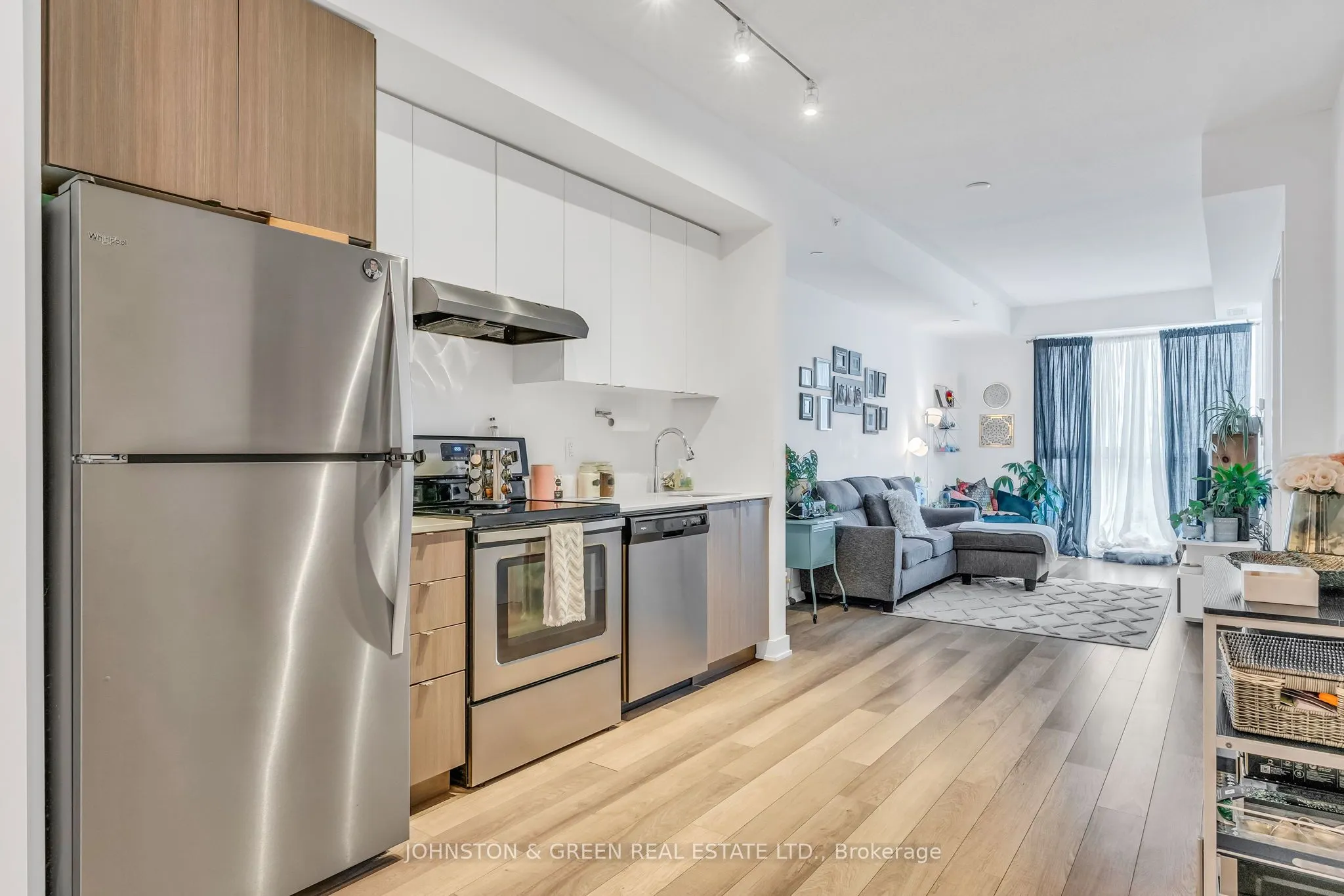 5260 Dundas Street, #C316