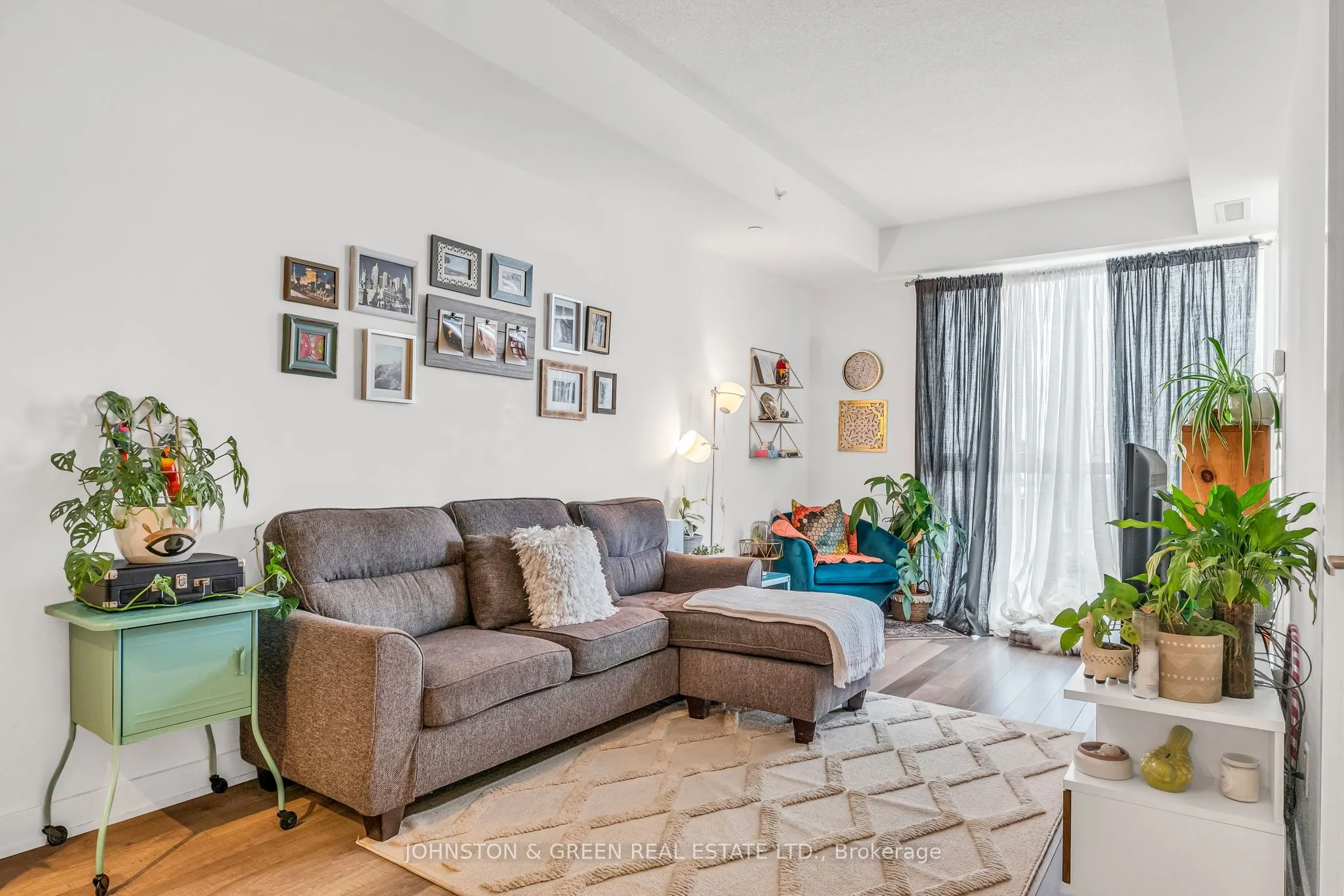 5260 Dundas Street, #C316