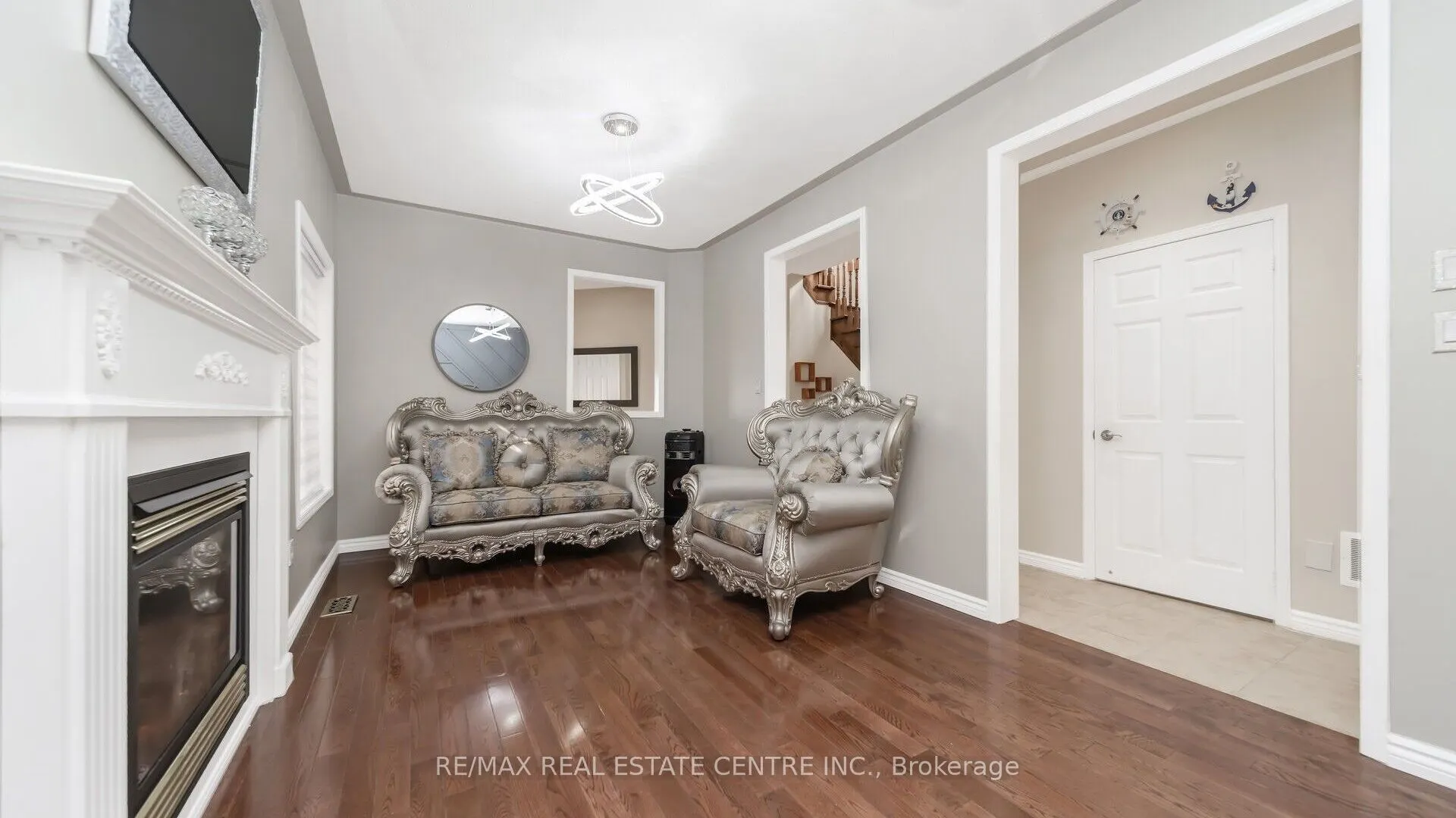4 Chetholme Place
